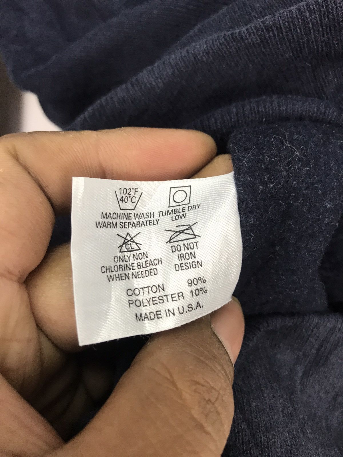 Champion Champion distressed plain sweatshirt Size US M / EU 48-50 / 2 - 4 Thumbnail