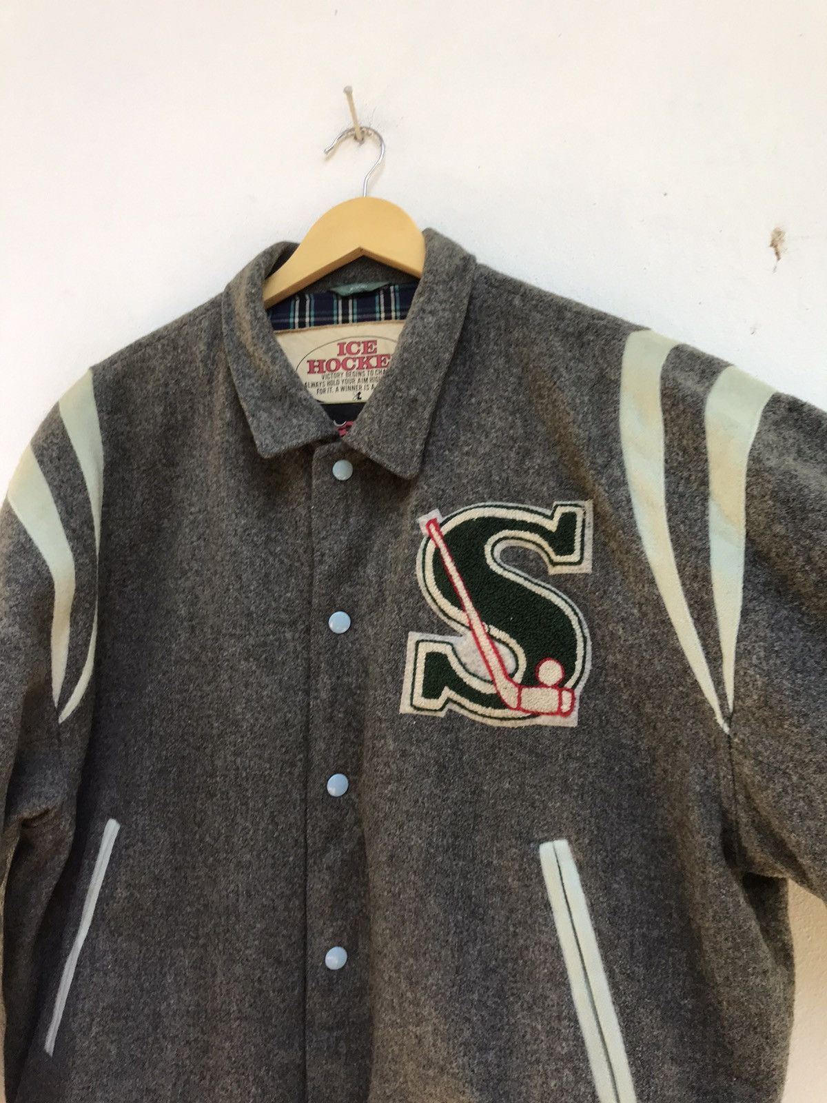 Sports Specialties × Vintage Vintage J & C Staff Ice Hockey Oversize Varsity Jacket Size US L / EU 52-54 / 3 - 3 Thumbnail