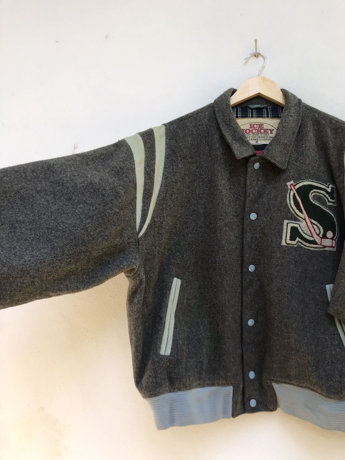 Sports Specialties × Vintage Vintage J & C Staff Ice Hockey Oversize Varsity Jacket Size US L / EU 52-54 / 3 - 4 Thumbnail