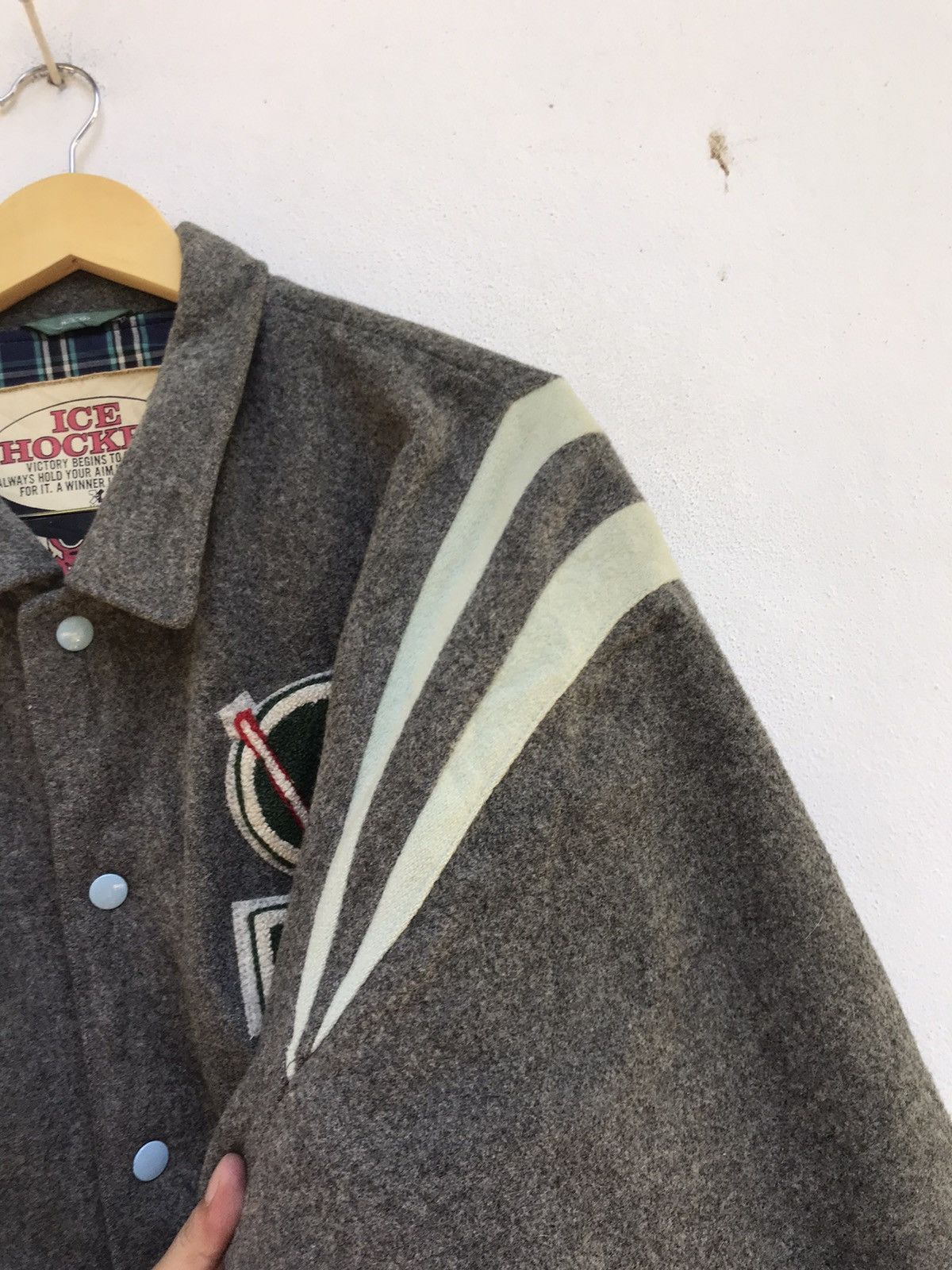 Sports Specialties × Vintage Vintage J & C Staff Ice Hockey Oversize Varsity Jacket Size US L / EU 52-54 / 3 - 12 Thumbnail