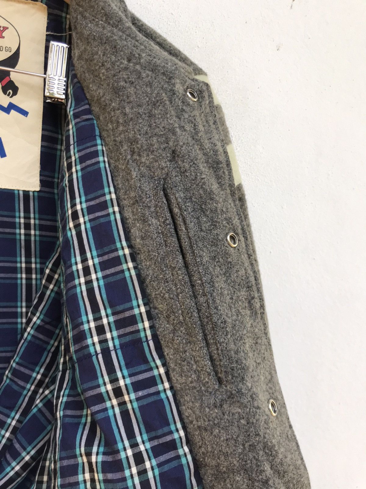 Sports Specialties × Vintage Vintage J & C Staff Ice Hockey Oversize Varsity Jacket Size US L / EU 52-54 / 3 - 21 Thumbnail
