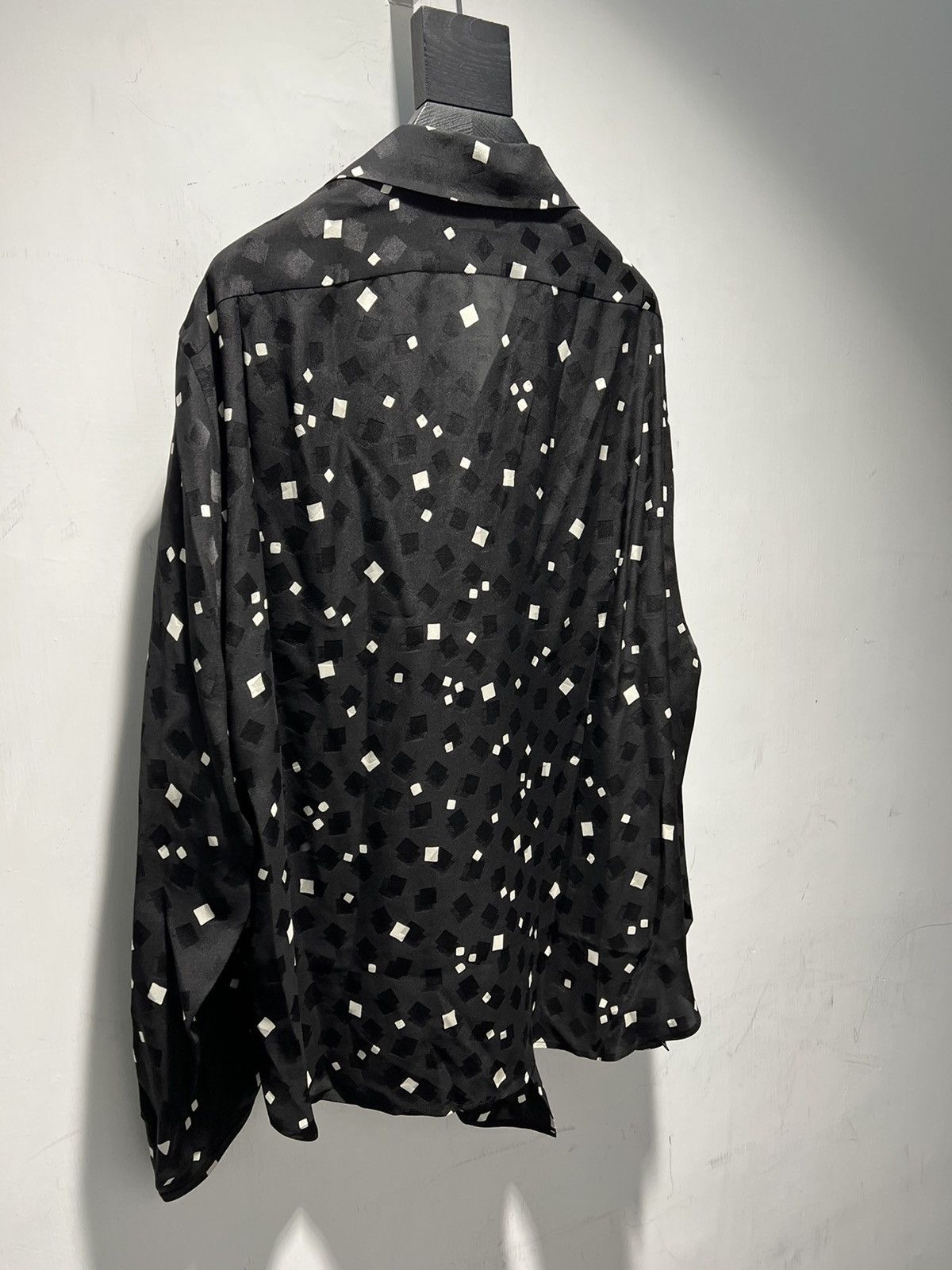 Saint Laurent Paris SS20 Tie-Up Shiny and Matte Square Print Silk Shirt Sz39/40 Size US L / EU 52-54 / 3 - 4 Thumbnail