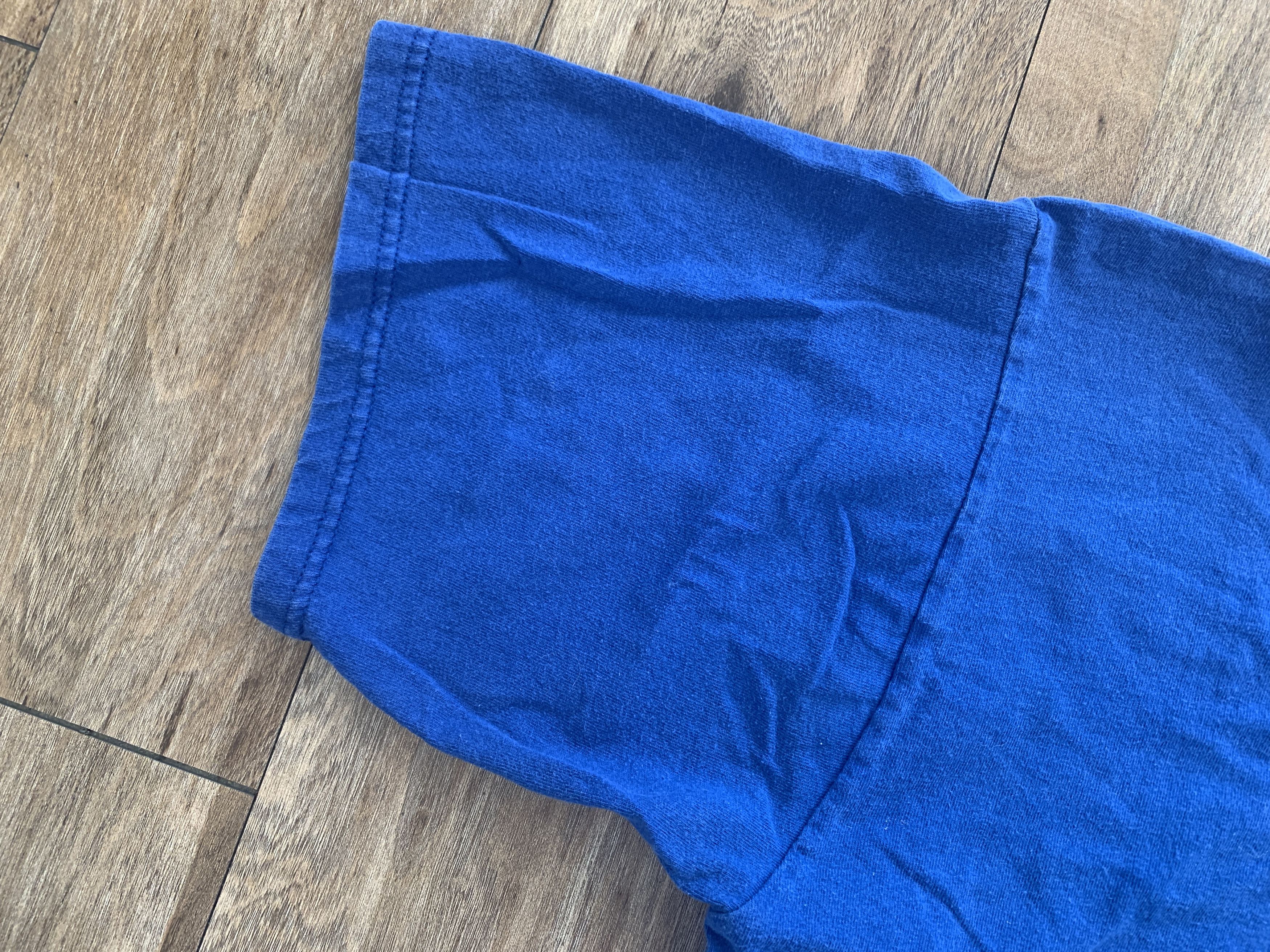 Nike Large Vintage Nike V Neck T-Shirt Royal Blue White Tag USA Size US L / EU 52-54 / 3 - 7 Thumbnail