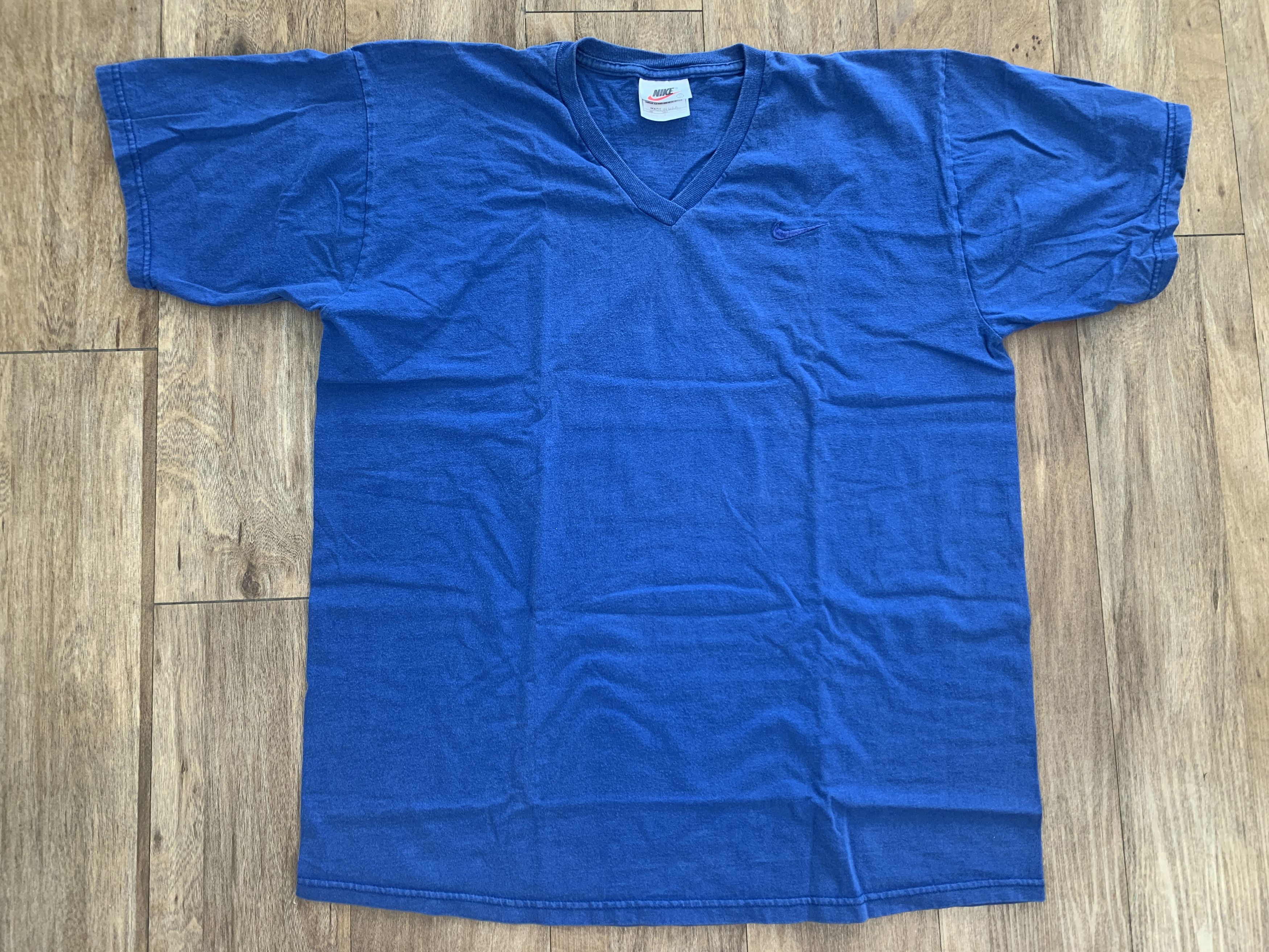 Nike Large Vintage Nike V Neck T-Shirt Royal Blue White Tag USA Size US L / EU 52-54 / 3 - 3 Thumbnail