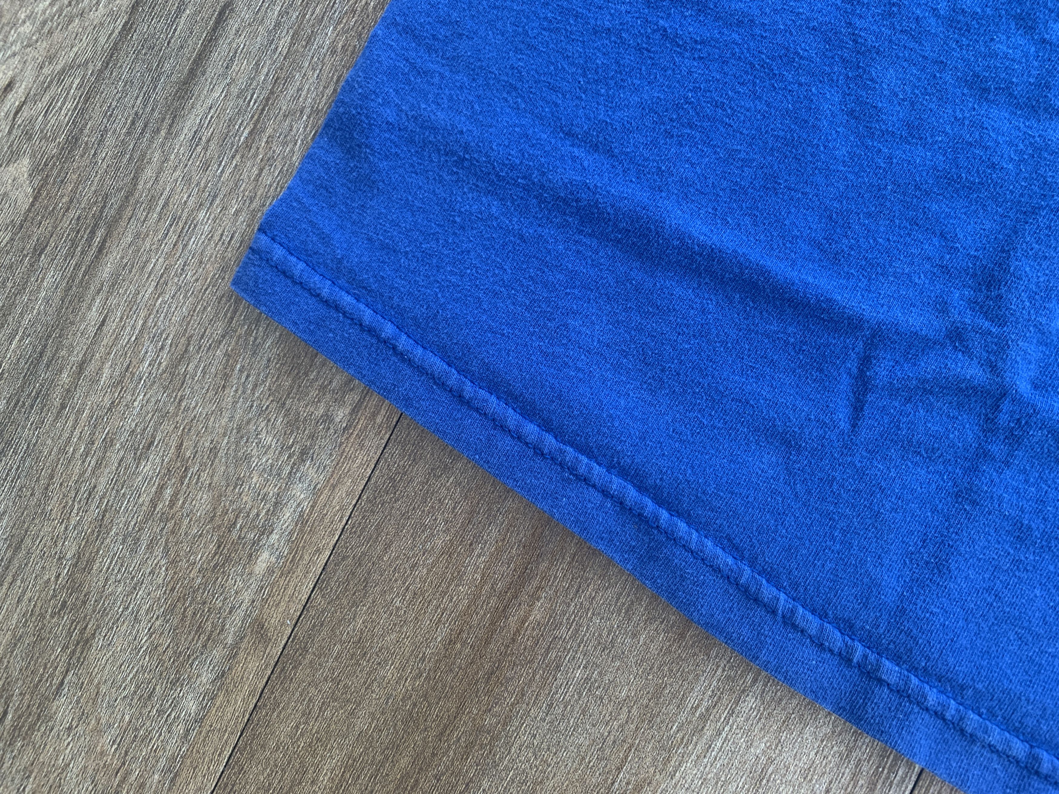 Nike Large Vintage Nike V Neck T-Shirt Royal Blue White Tag USA Size US L / EU 52-54 / 3 - 8 Thumbnail