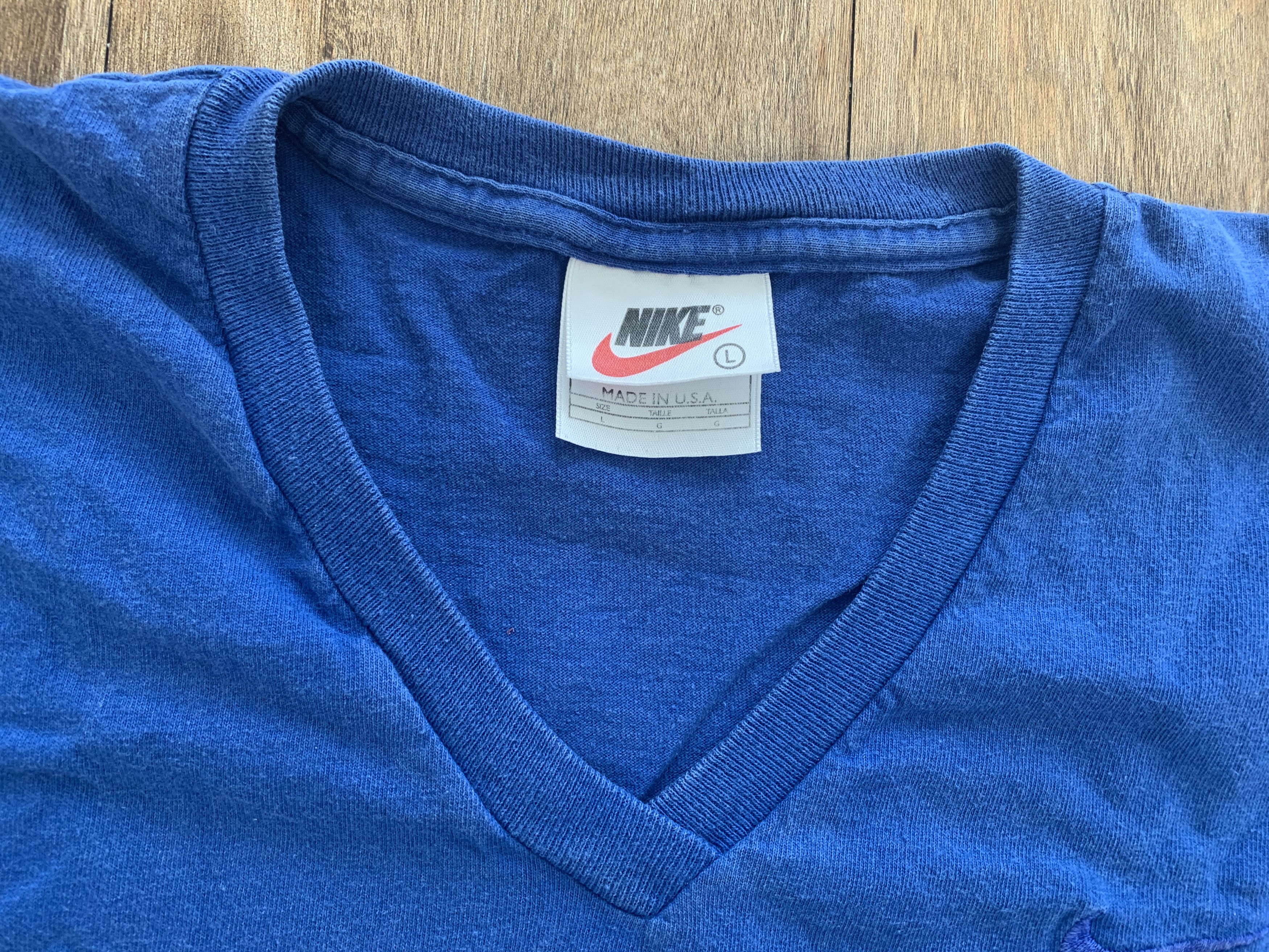 Nike Large Vintage Nike V Neck T-Shirt Royal Blue White Tag USA Size US L / EU 52-54 / 3 - 2 Thumbnail