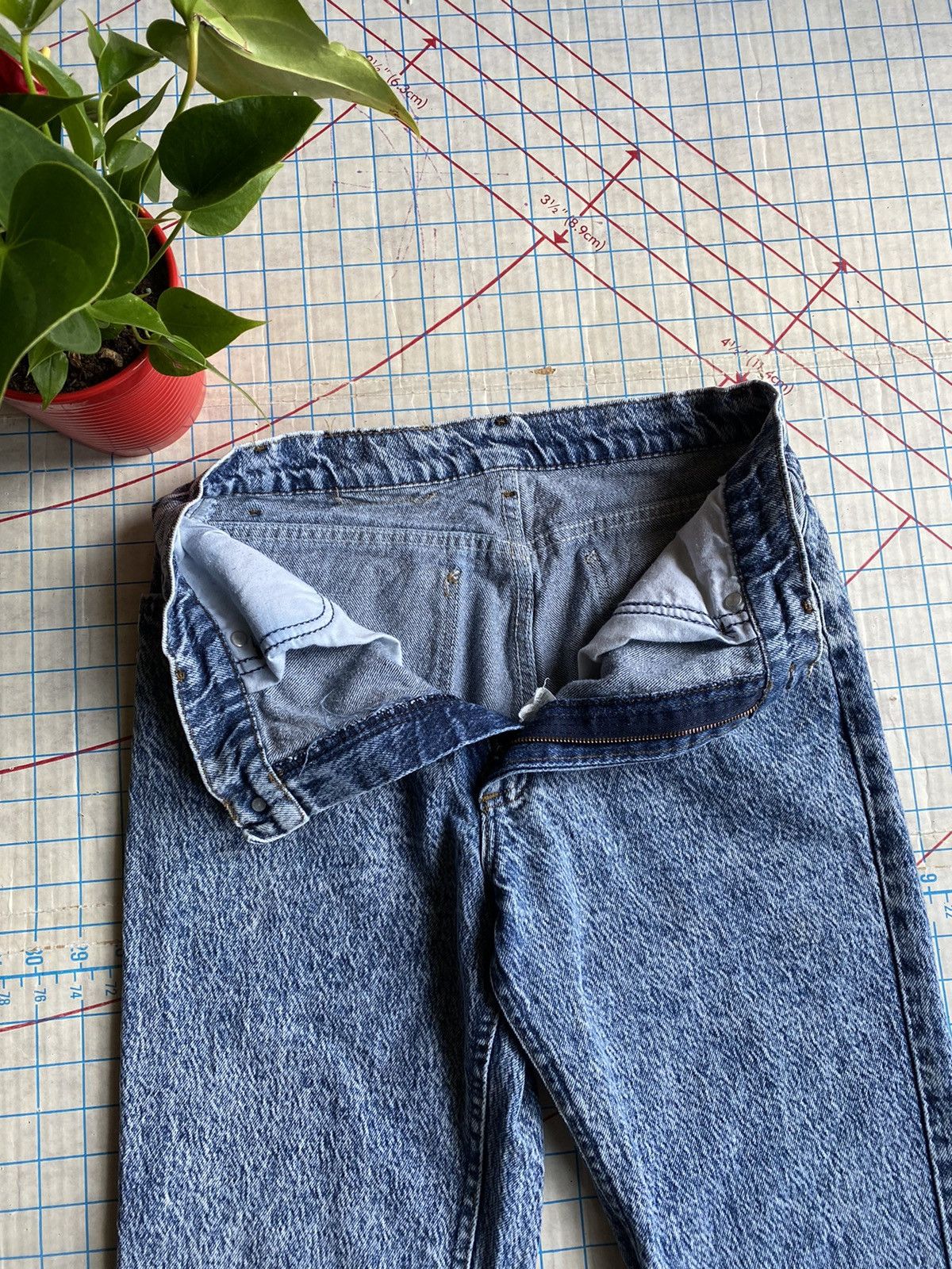 Lee × Vintage Vintage Lee Acid Washed Denim Jeans Made in USA 30x27 Size US 30 / EU 46 - 9 Thumbnail