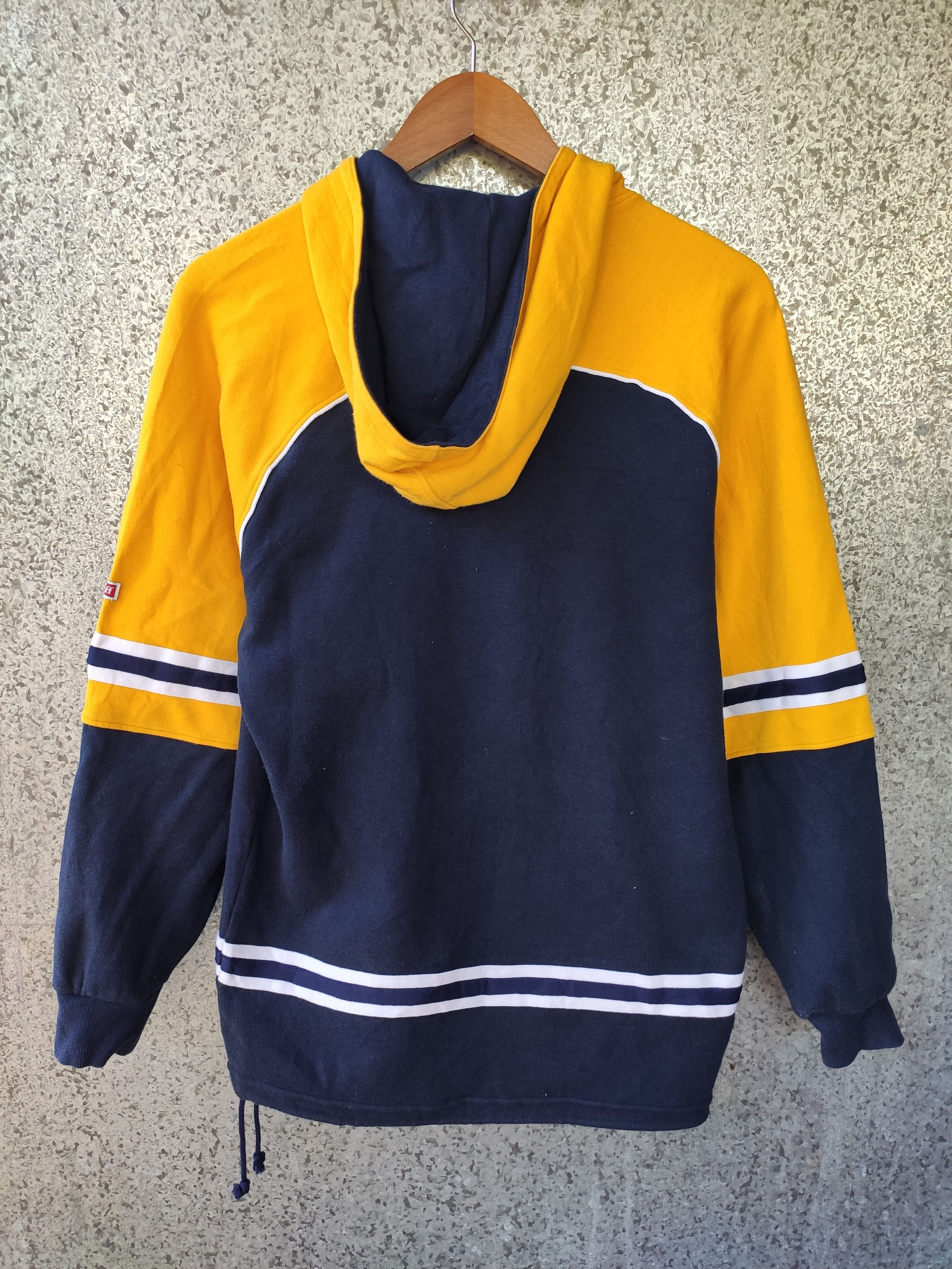 Wilson 🔥 Vintage Wilson hoodies spell out multi colour big logo Size US M / EU 48-50 / 2 - 2 Thumbnail