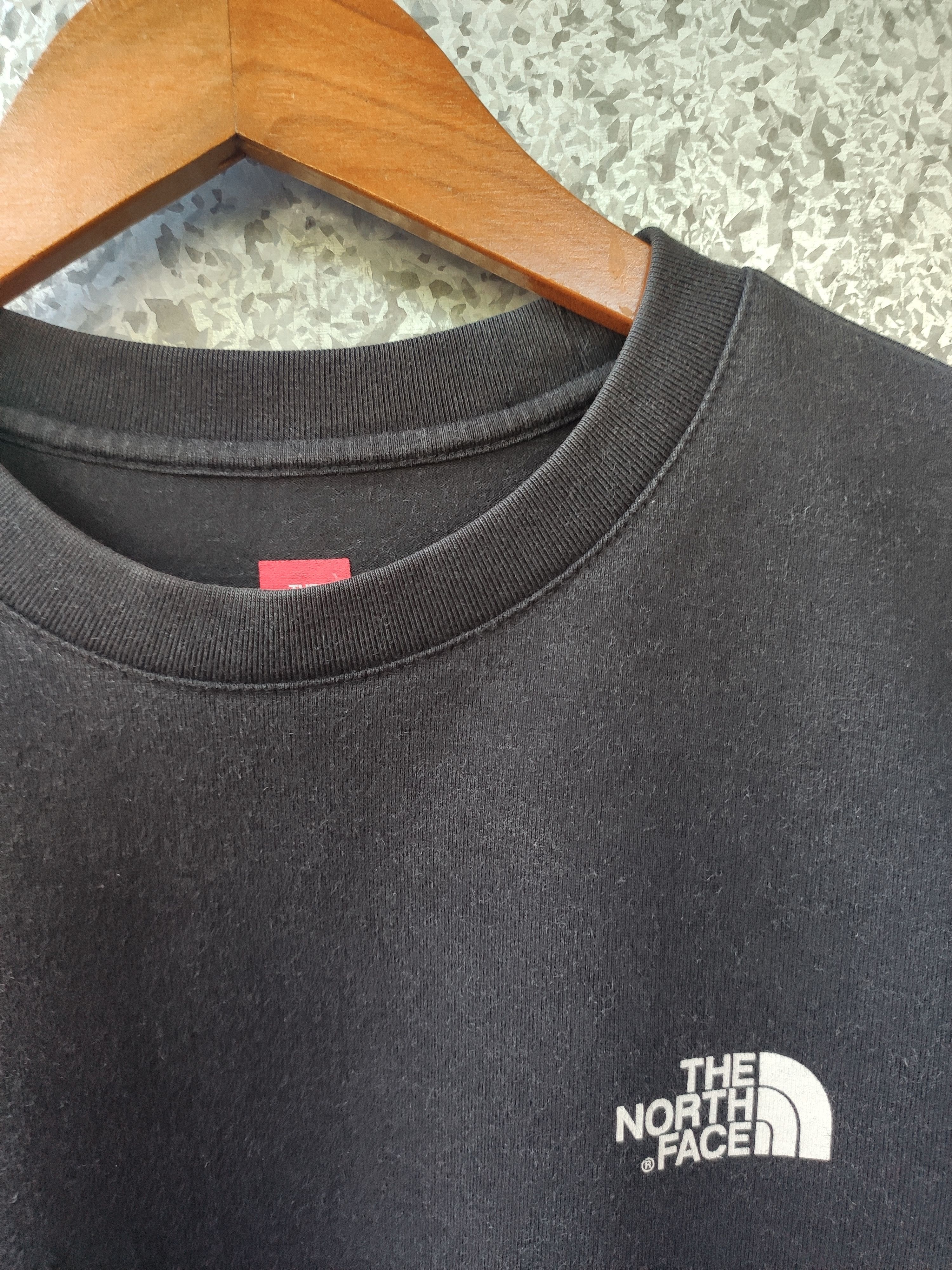 The North Face 🔥 The North Face long sleeve t shirt Size US M / EU 48-50 / 2 - 6 Thumbnail