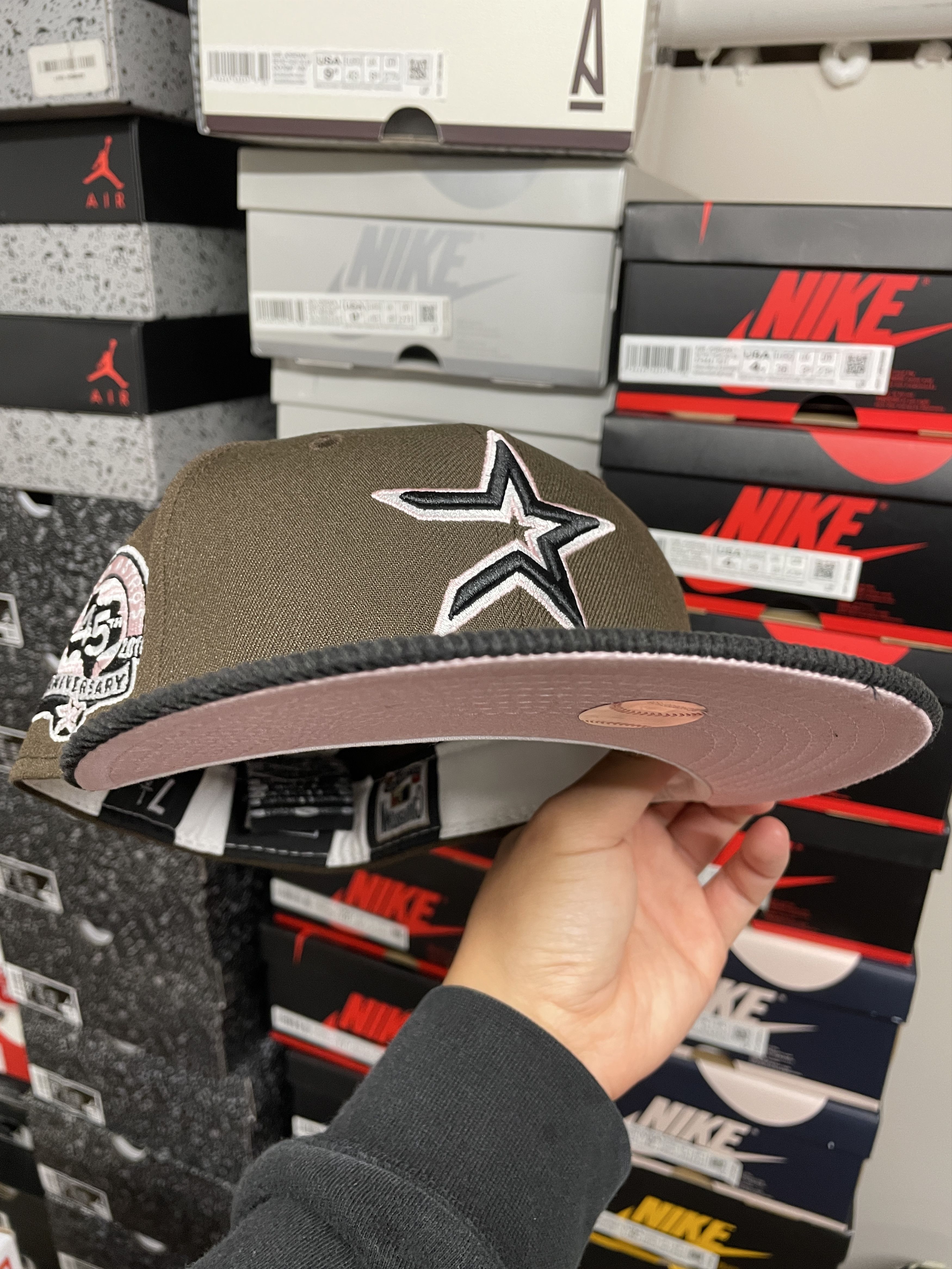 MLB × New Era 7 1/8 Mocha Corduroy Houston Astros 45th Brown Pink Proimage Size ONE SIZE - 7 Thumbnail
