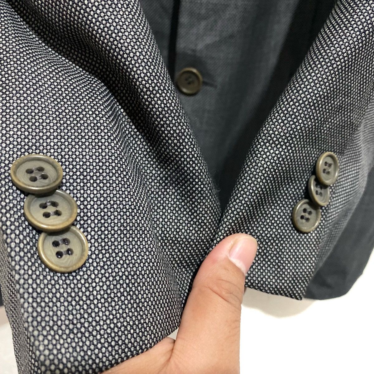 Emporio Armani Vintage EMPORIO ARMANI jacket Made in ITALY Size 38R - 2 Thumbnail