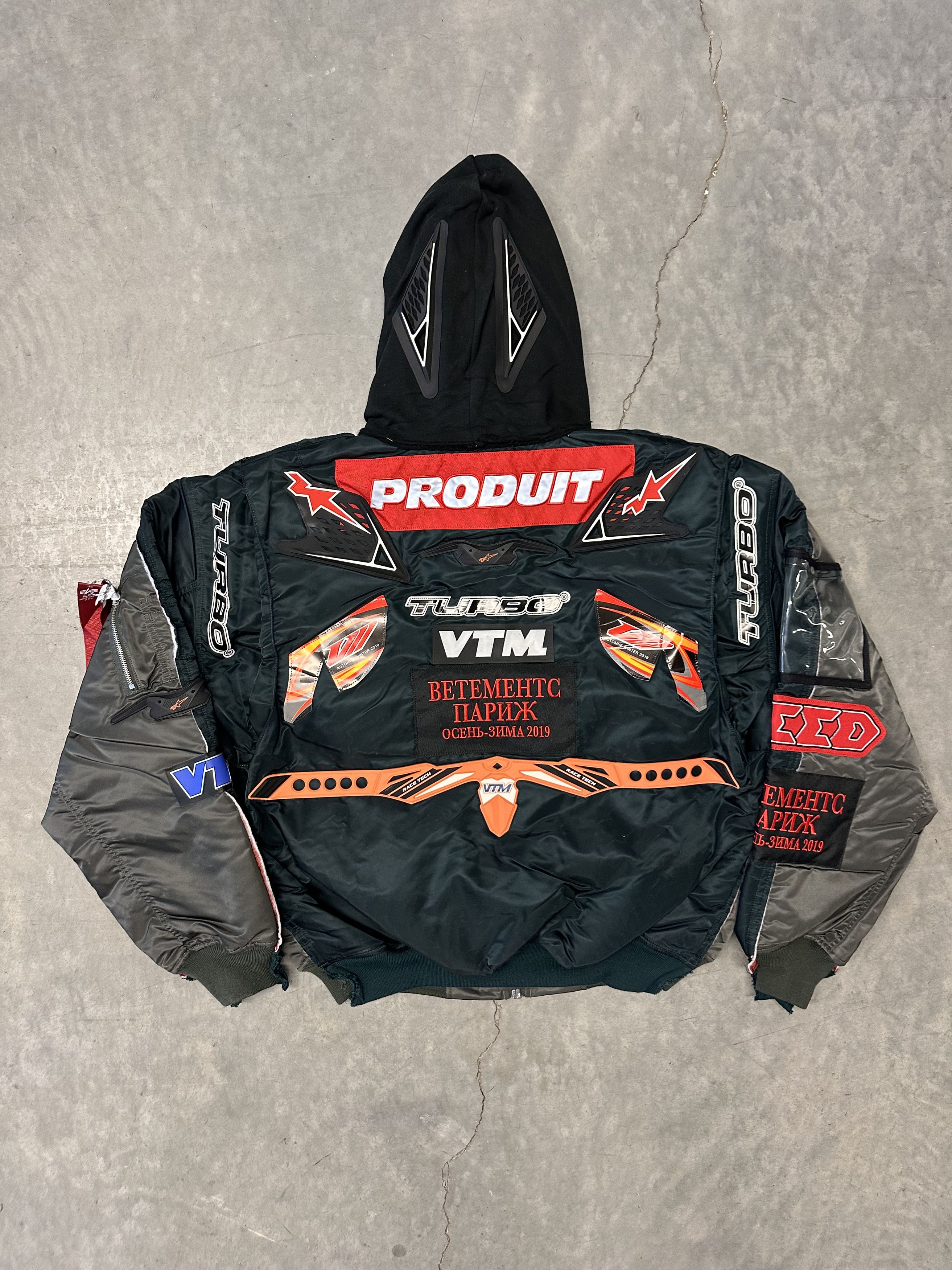 Alpha Industries × Vetements AW18 Oversized Racing Bomber Alpha Industries × Vetements AW18 Oversized Racing Bomber