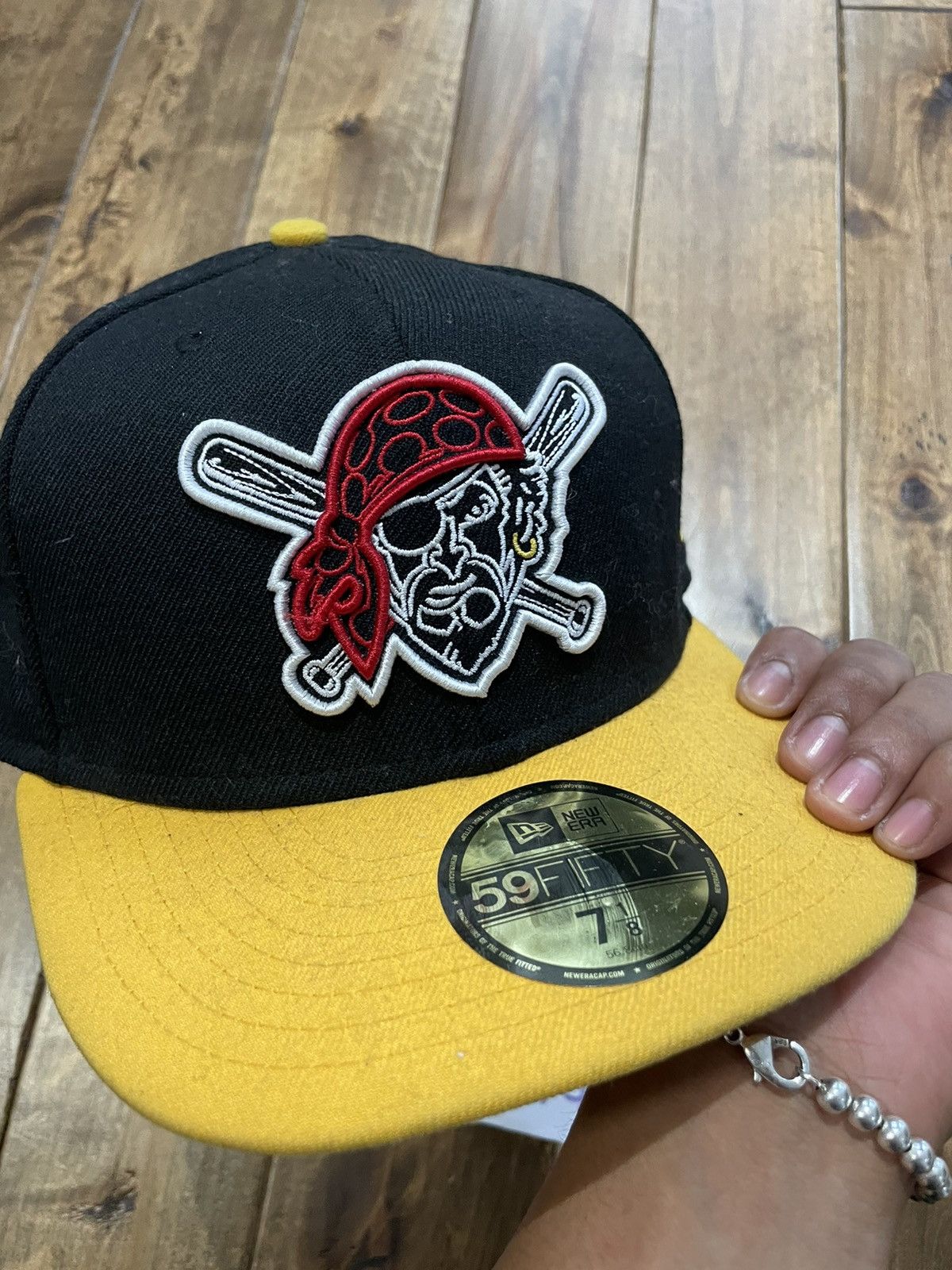 MLB Exclusive Fitted Pittsburgh Pirates size 7 1/8 Size ONE SIZE - 3 Thumbnail