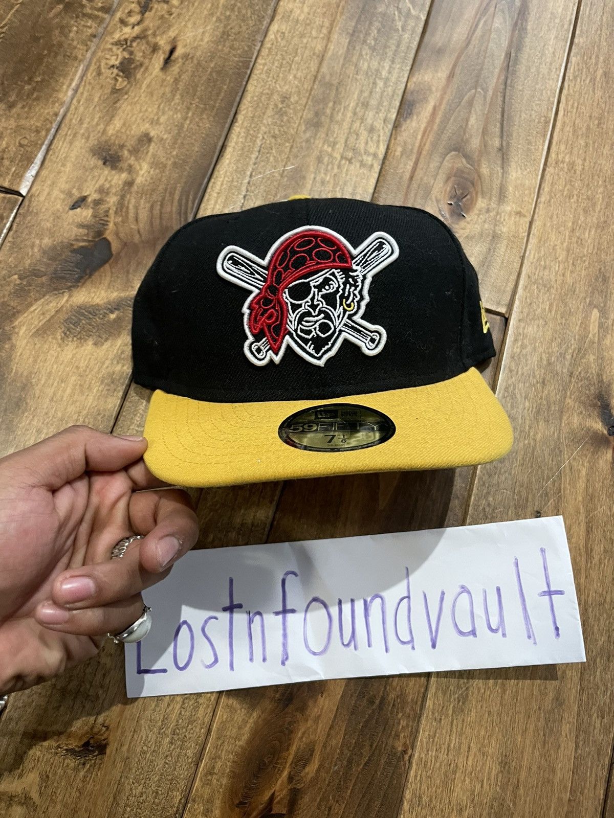 MLB Exclusive Fitted Pittsburgh Pirates size 7 1/8 Size ONE SIZE - 9 Thumbnail