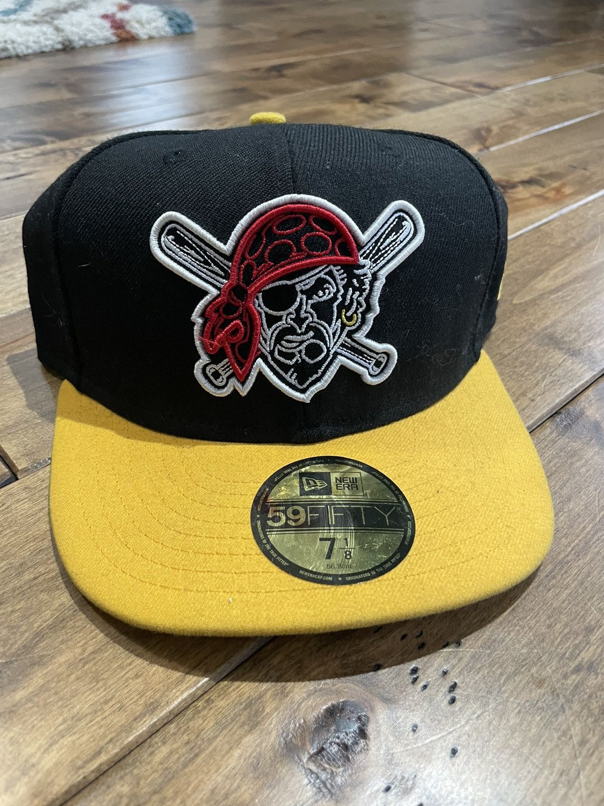 MLB Exclusive Fitted Pittsburgh Pirates size 7 1/8 Size ONE SIZE - 1 Thumbnail