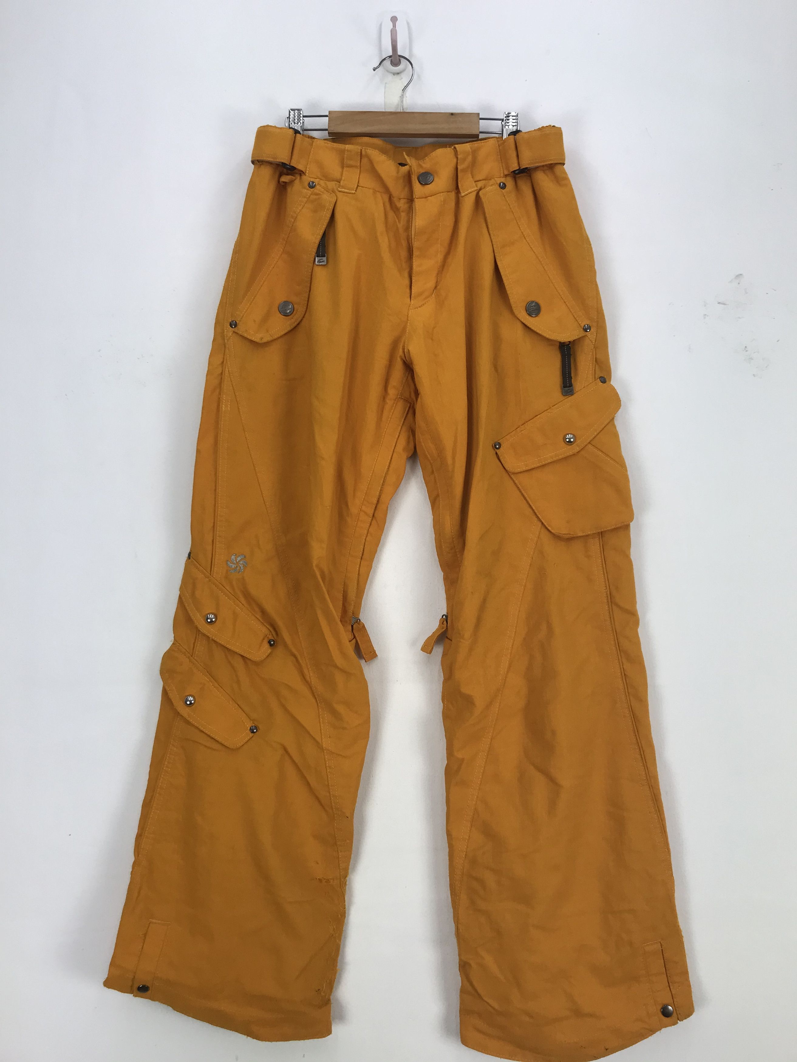 Japanese Brand Vintage Estivo Ski Wear Snowboards Estivo Ski Overalls Size US 32 / EU 48 - 1 Thumbnail
