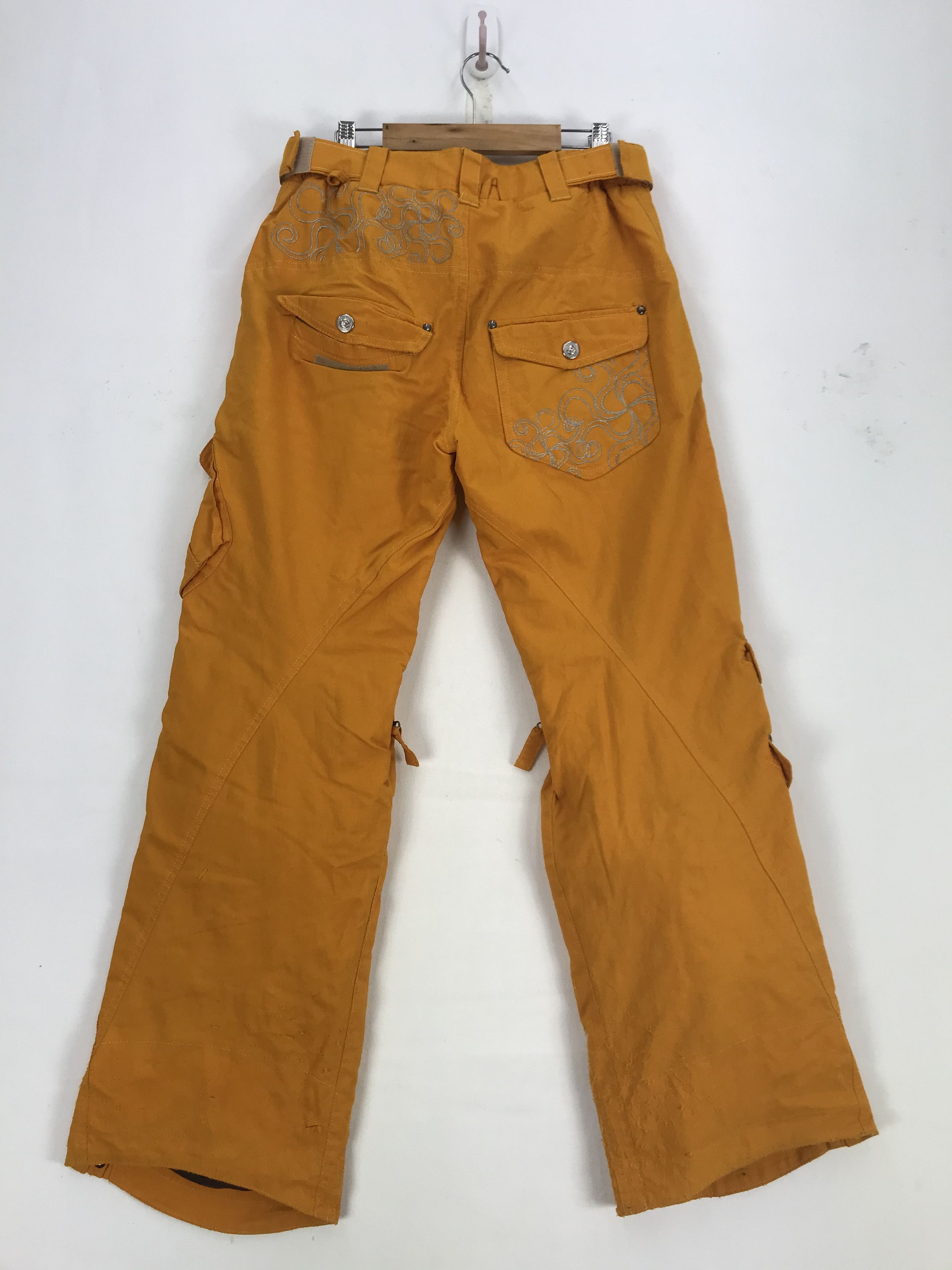Japanese Brand Vintage Estivo Ski Wear Snowboards Estivo Ski Overalls Size US 32 / EU 48 - 2 Thumbnail