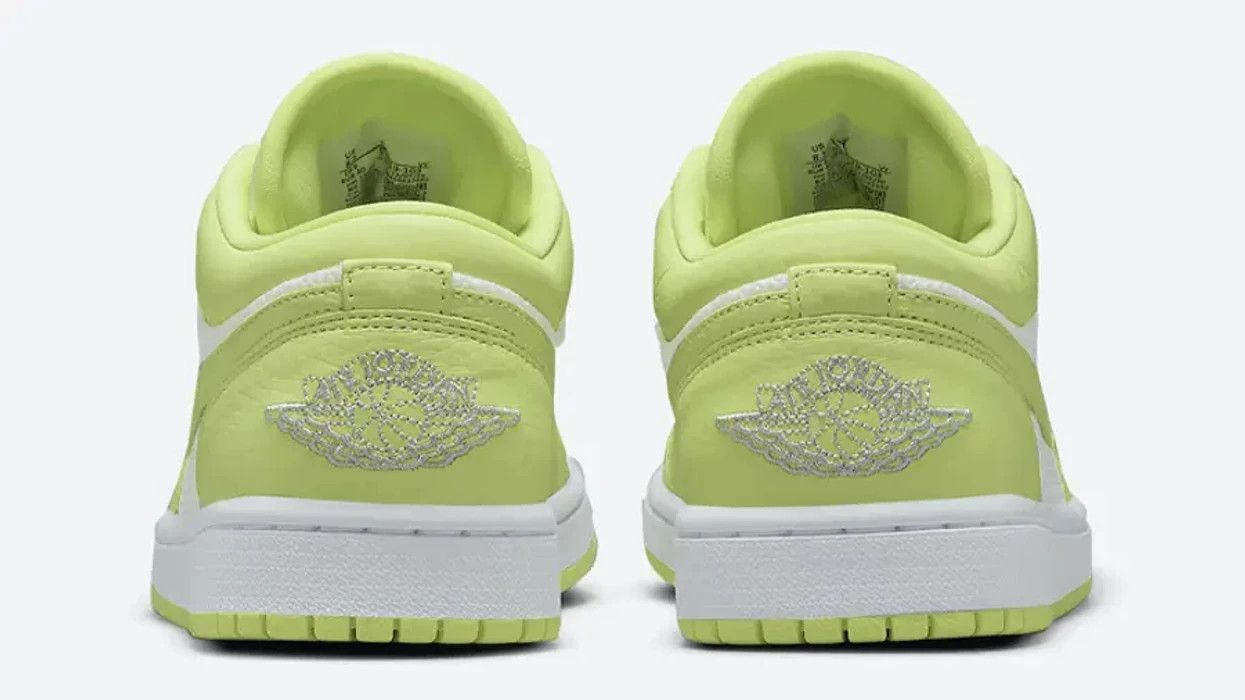 Jordan Brand US W 5 / M 3.5 Limelight Jordan 1 Low SE Pine Green White Size US 5 / IT 35 - 21 Thumbnail