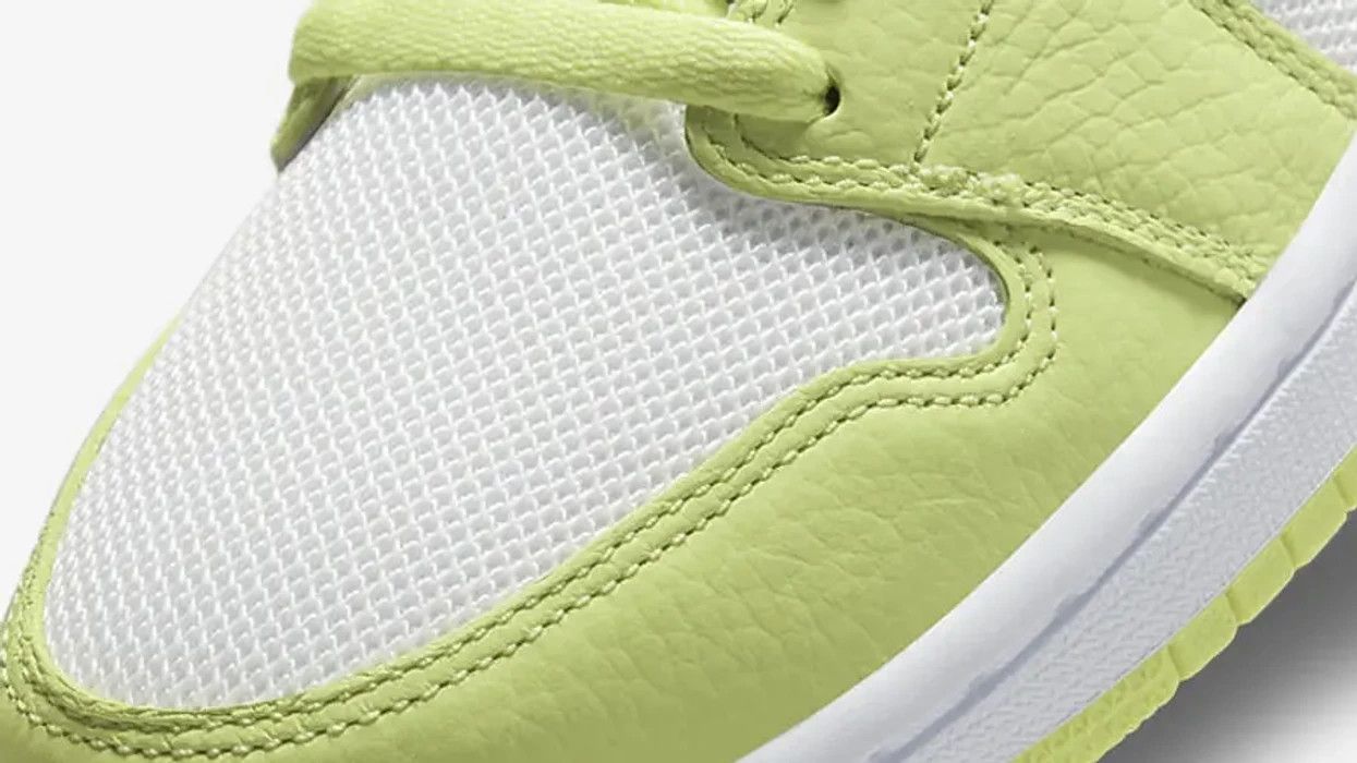 Jordan Brand US W 5 / M 3.5 Limelight Jordan 1 Low SE Pine Green White Size US 5 / IT 35 - 19 Thumbnail