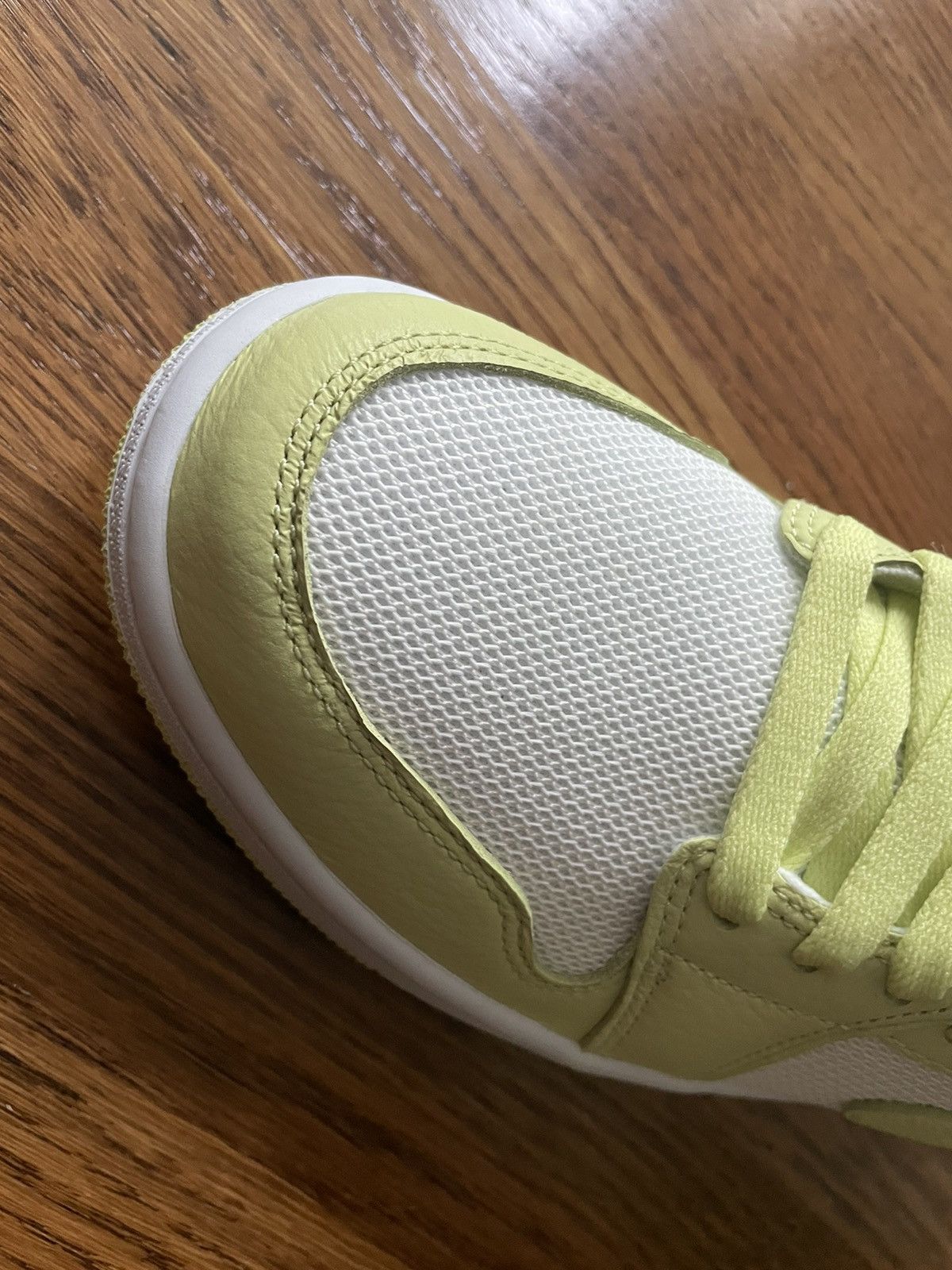 Jordan Brand US M 8 / W 9.5 Limelight Jordan 1 Low SE Pine Green White Size US 9.5 / IT 39.5 - 15 Thumbnail