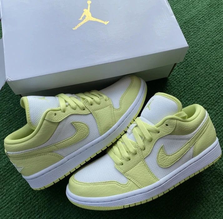 Jordan Brand US W 5.5 / M 4 Limelight Jordan 1 Low SE Pine Green White Size US 5.5 / IT 35.5 - 1 Thumbnail