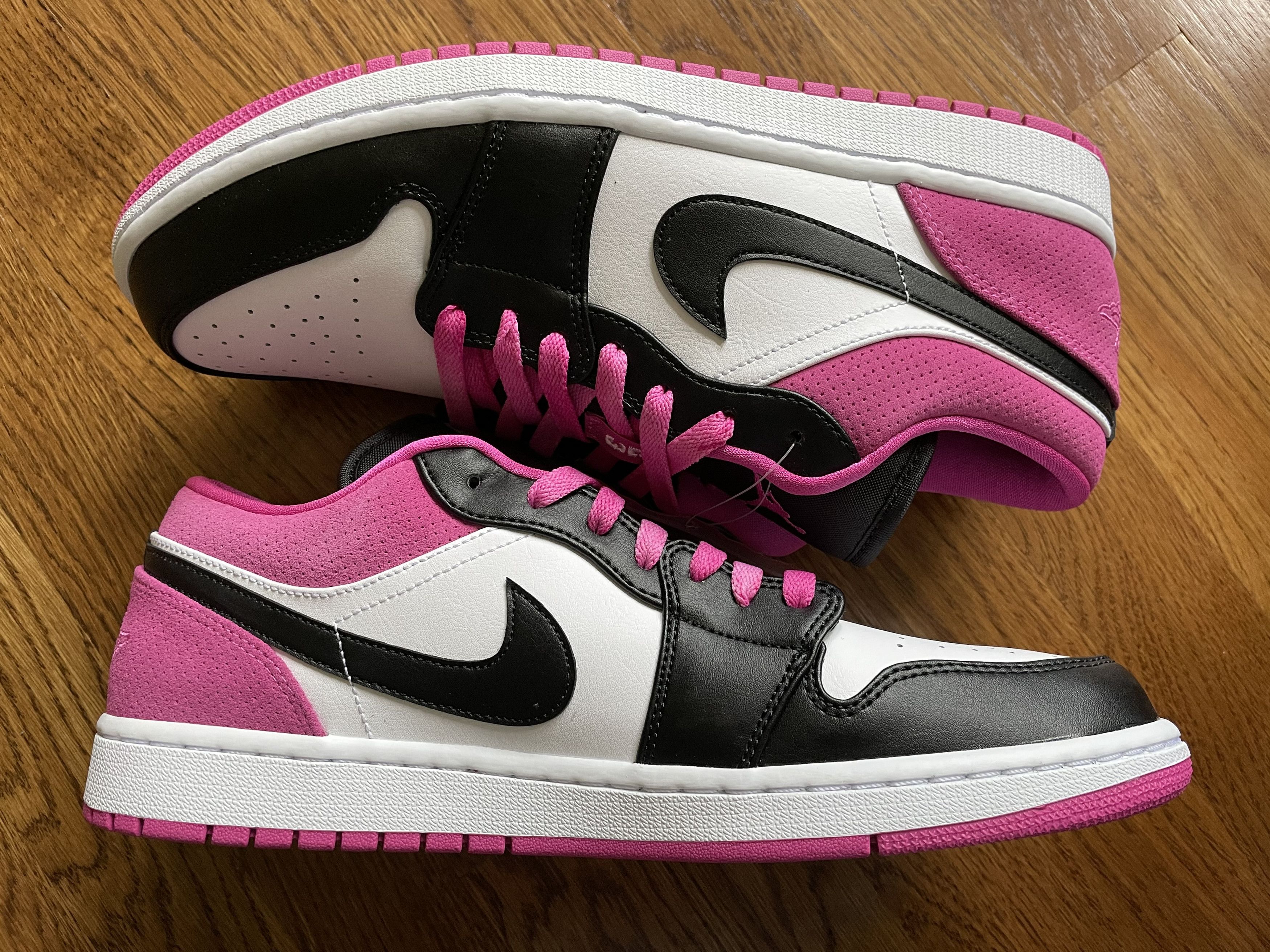 Jordan Brand 10.5 SHIPS FAST Jordan 1 Low Fuchsia Pink White Toe OG SE Size US 10.5 / EU 43-44 - 2 Thumbnail