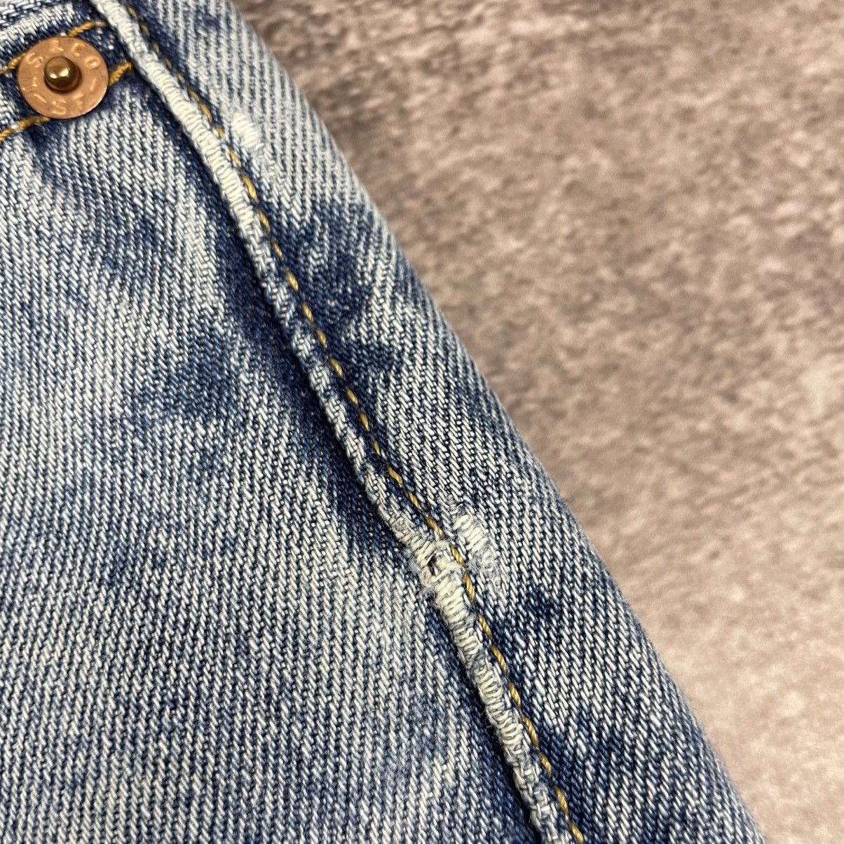 Levi's Vintage Distressed 90’s Levi’s 501 333M Button Jeans Size US 34 / EU 50 - 14 Thumbnail