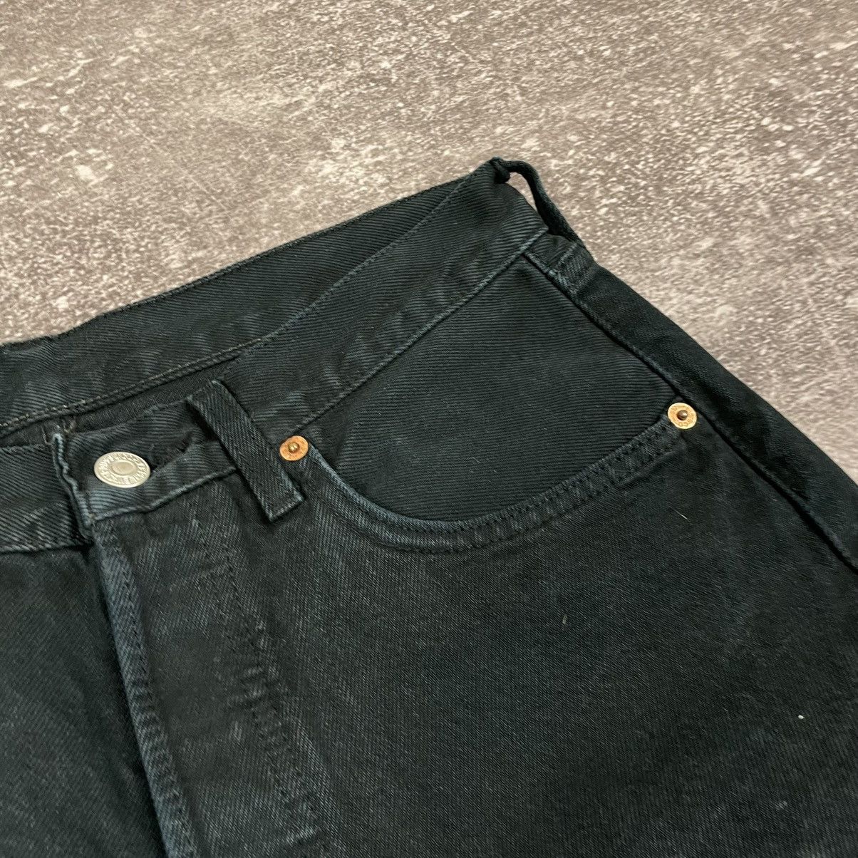 Levi's Vintage Levi’s 501 252 Button Made in Hungary Jeans Size US 31 - 19 Thumbnail