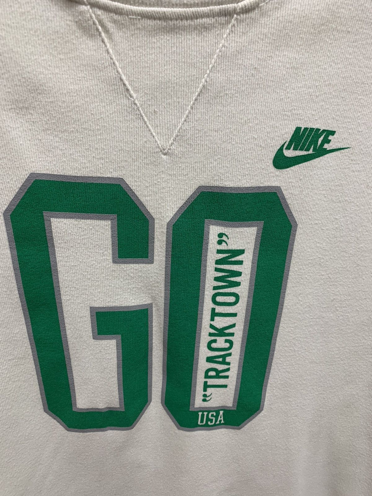 Nike Nike tracktown vintage longsleeve Xl sz big logo usa Size US XL / EU 56 / 4 - 4 Thumbnail
