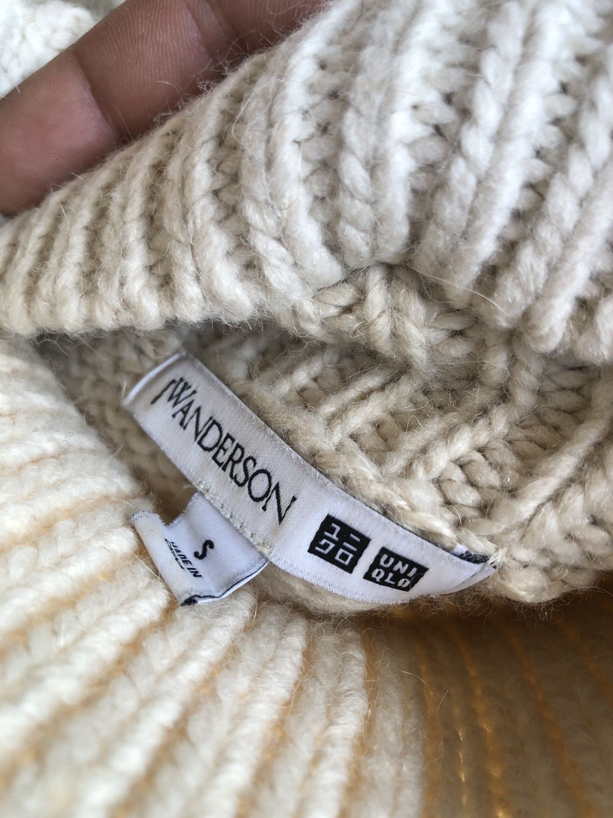 JW Anderson × Uniqlo J.W. Anderson Uniqlo Jumper Cardigan Size S / US 4 / IT 40 - 4 Thumbnail