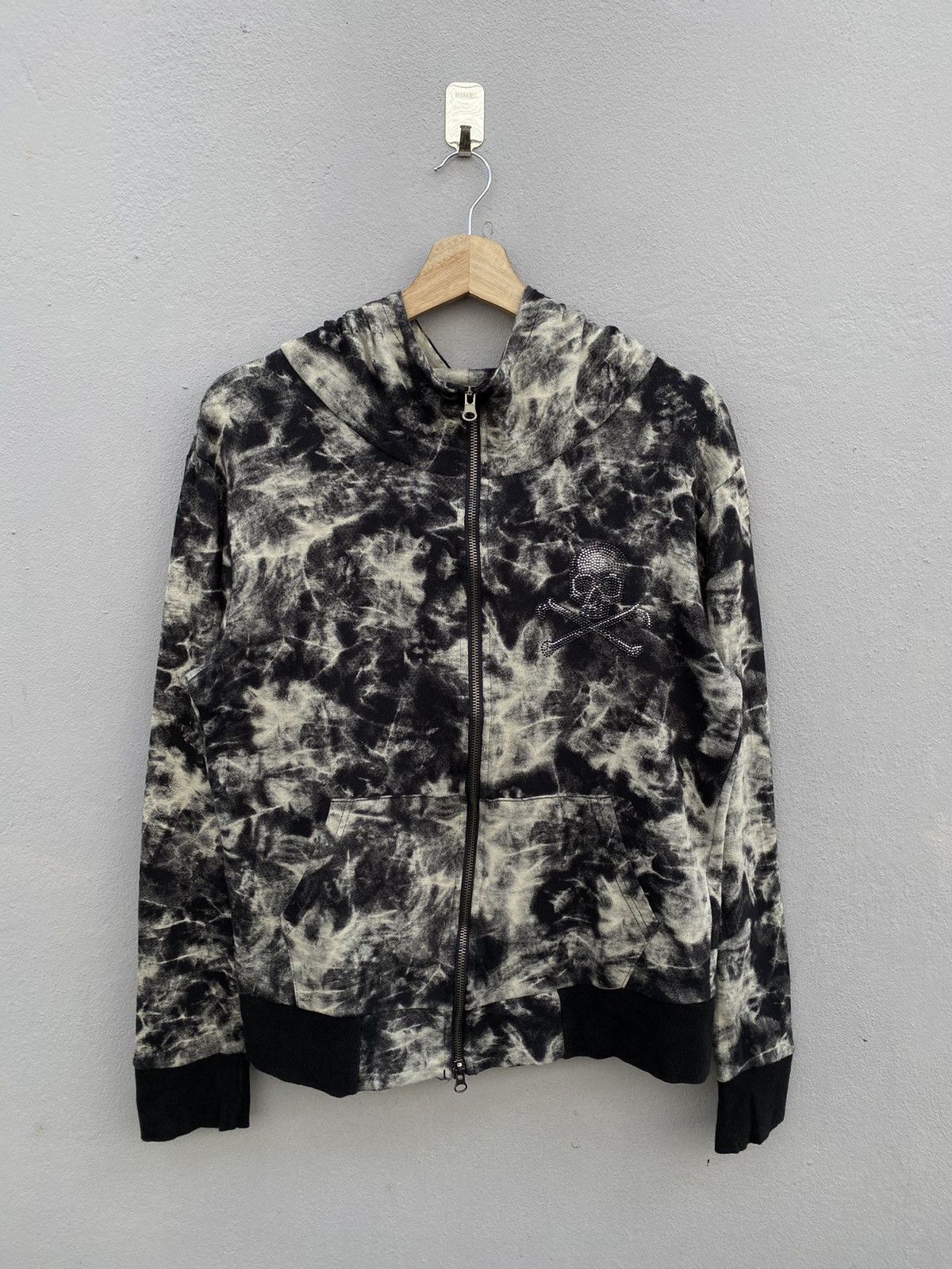 Japanese Brand 🔥RARE🔥 “In the Attic” Skull Crossbone Smoked Hoodie Size US M / EU 48-50 / 2 - 2 Thumbnail