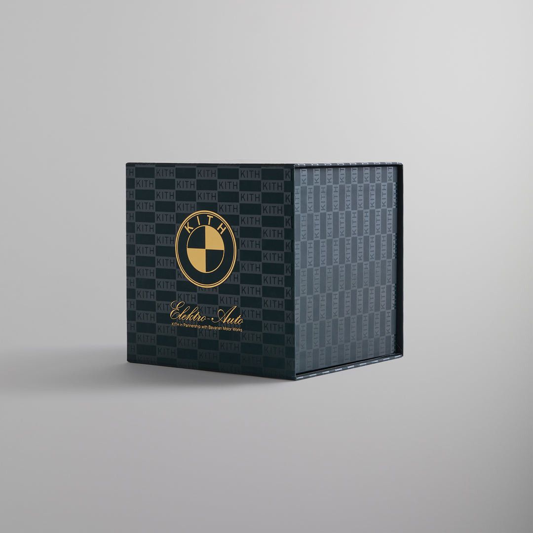 BMW × Kith Kith & Victor Solomon BMW Crystal Roundel Limited #251/1602 Size ONE SIZE - 21 Thumbnail