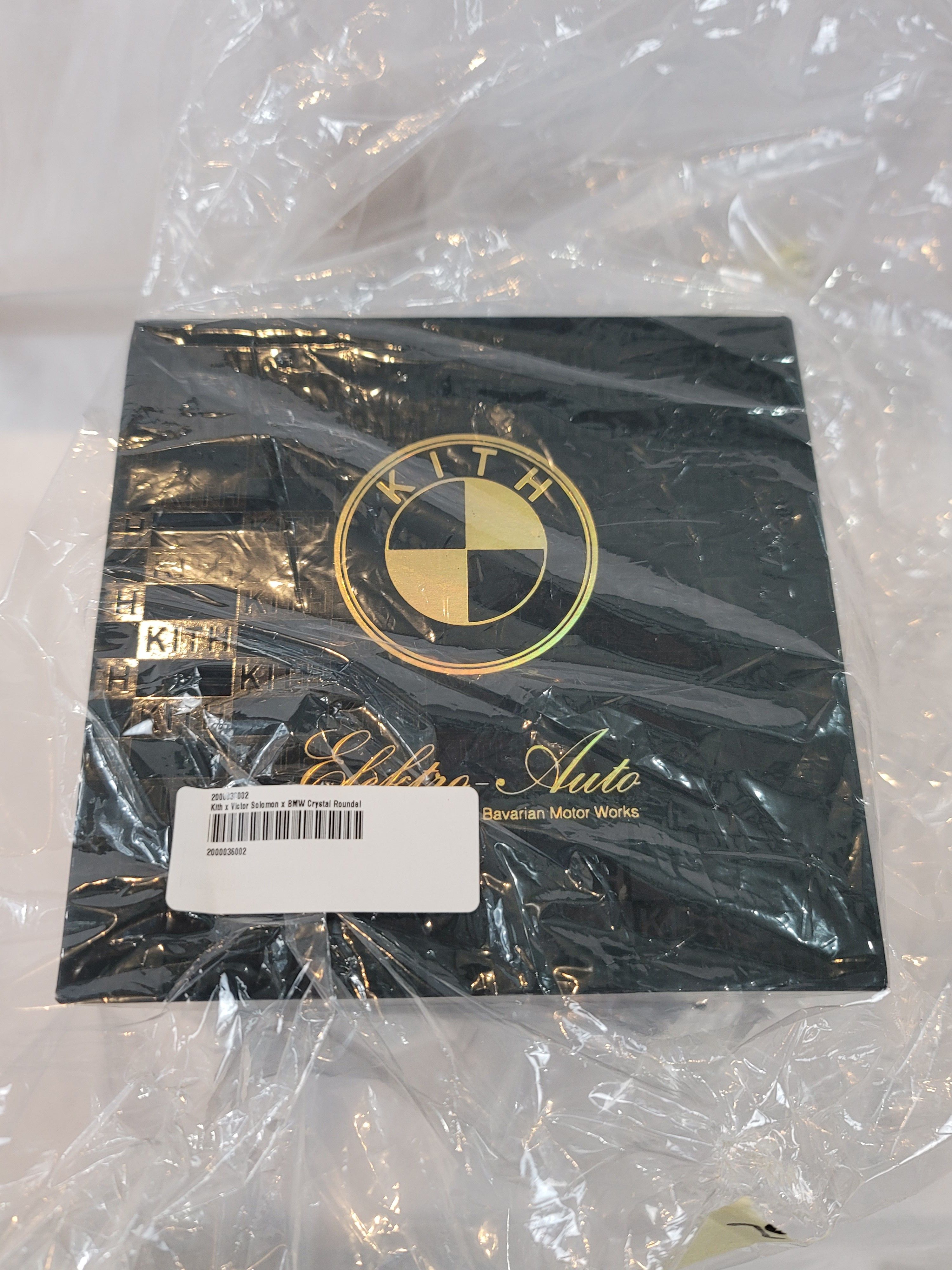 BMW × Kith Kith & Victor Solomon BMW Crystal Roundel Limited #251/1602 Size ONE SIZE - 11 Thumbnail
