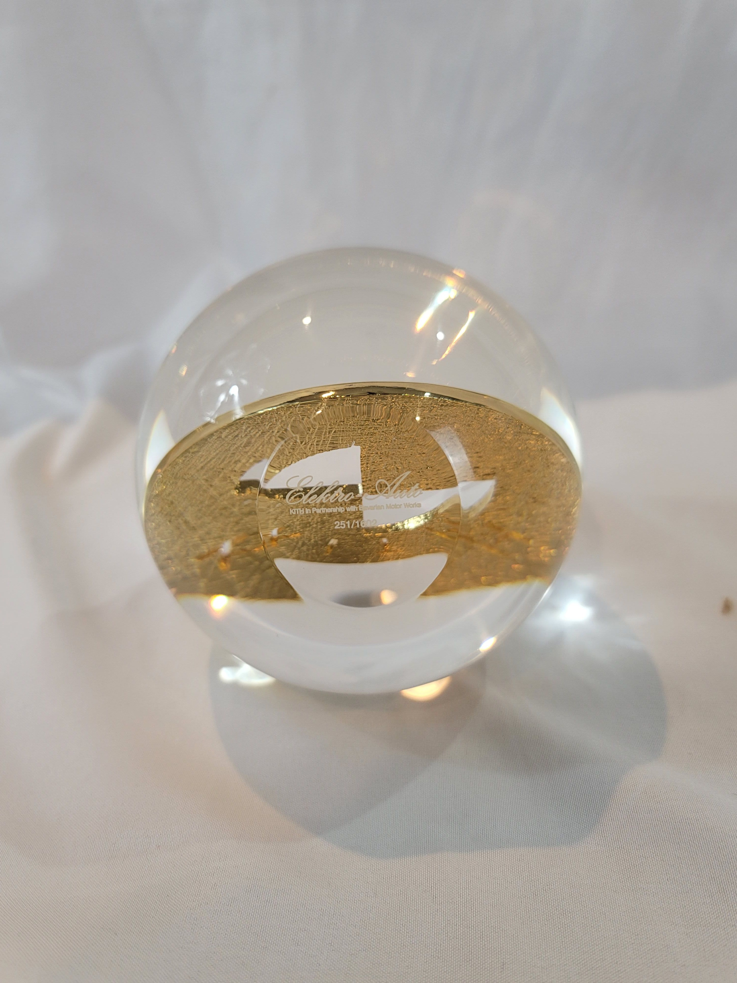 BMW × Kith Kith & Victor Solomon BMW Crystal Roundel Limited #251/1602 Size ONE SIZE - 5 Thumbnail