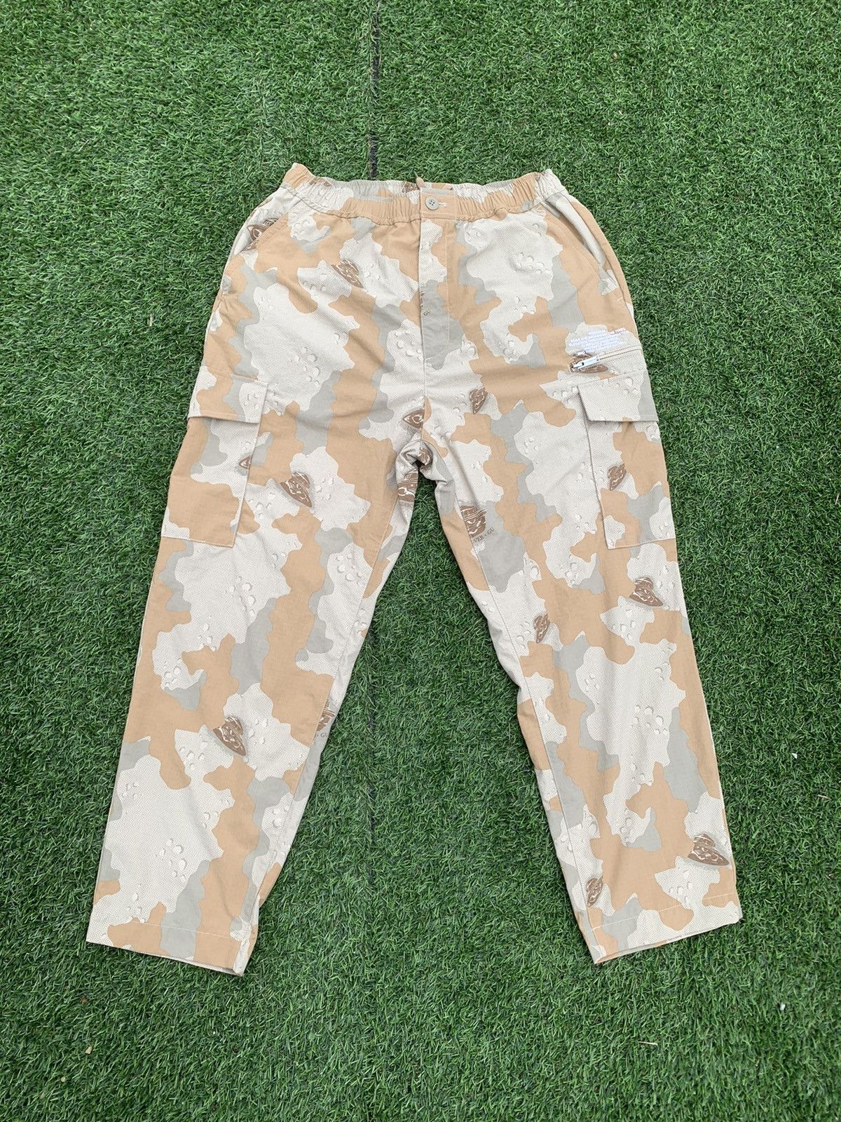 GU × Undercover Gu x Undercover 3 Quater Nylon Cargo Pants Size US 30 / EU 46 - 2 Thumbnail