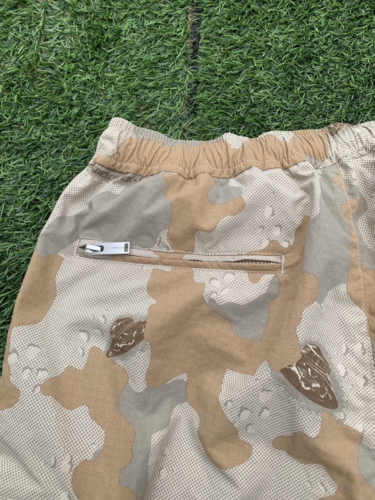GU × Undercover Gu x Undercover 3 Quater Nylon Cargo Pants Size US 30 / EU 46 - 12 Thumbnail