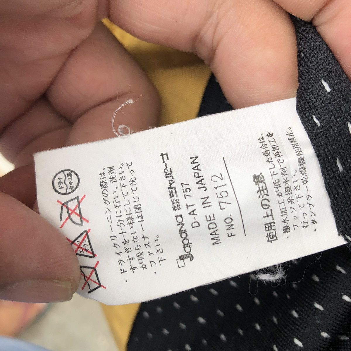 Japanese Brand VINTAGE NAKED SKI JACKET RARE STYLE BONDAGE MADE IN JAPAN Size US L / EU 52-54 / 3 - 14 Thumbnail