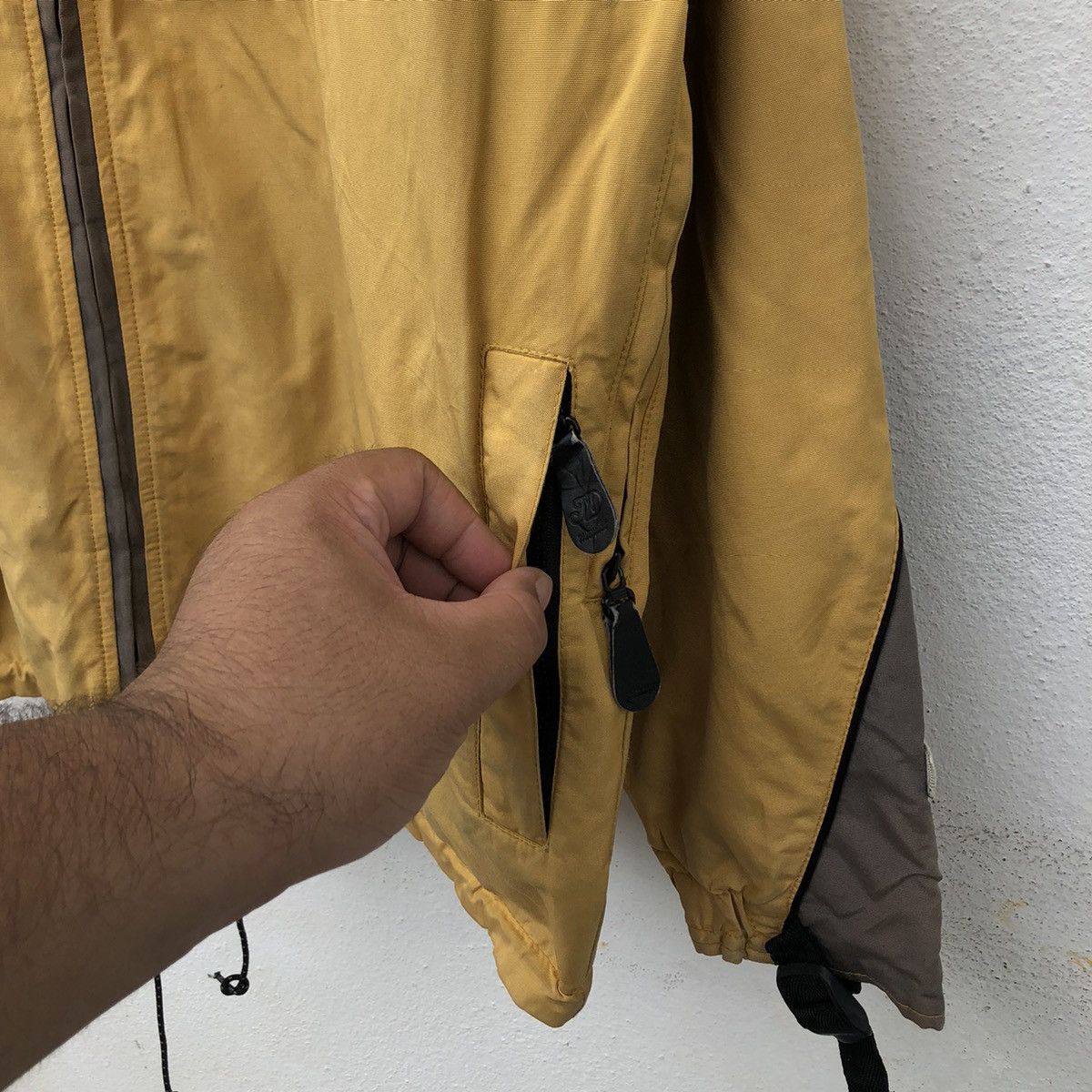 Japanese Brand VINTAGE NAKED SKI JACKET RARE STYLE BONDAGE MADE IN JAPAN Size US L / EU 52-54 / 3 - 7 Thumbnail