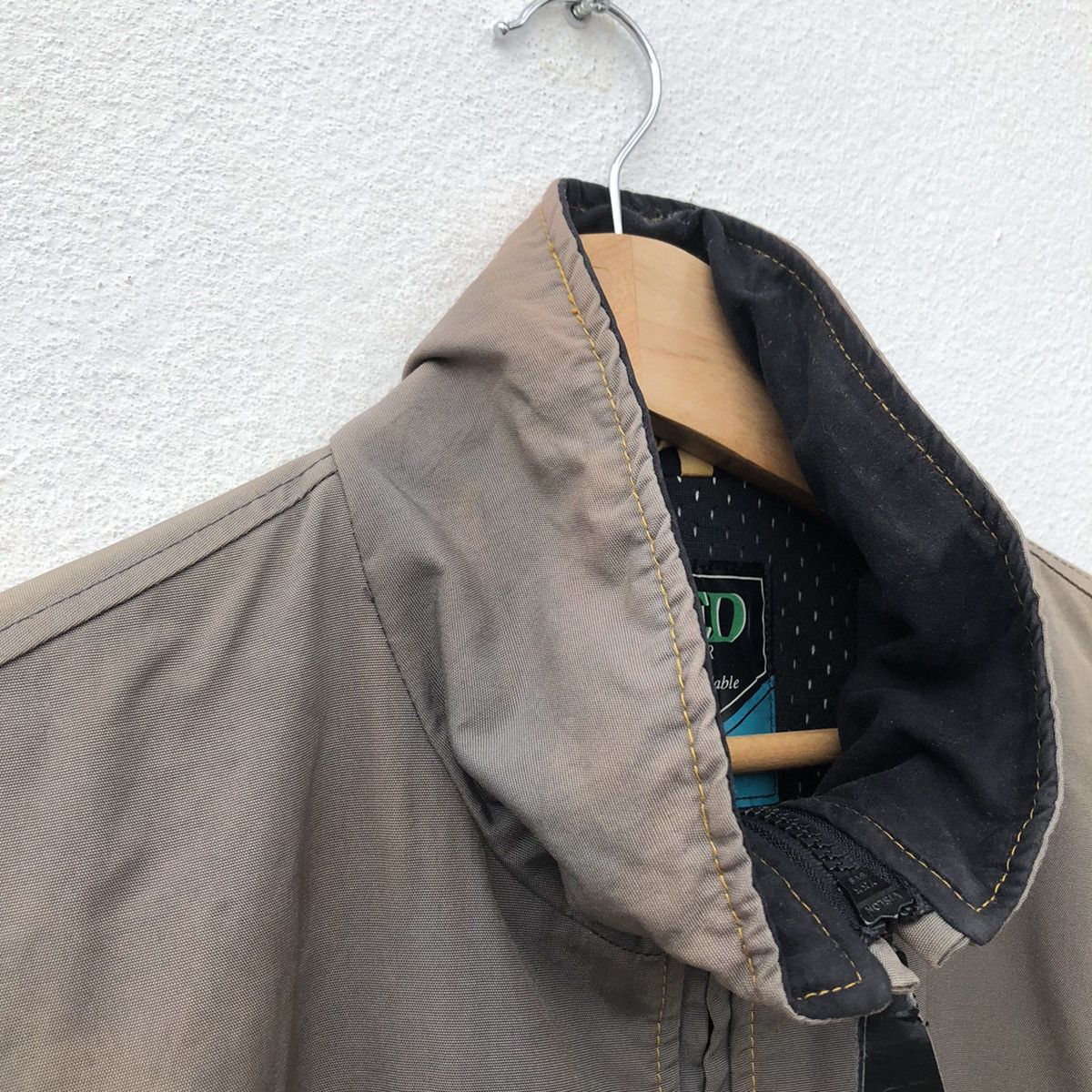Japanese Brand VINTAGE NAKED SKI JACKET RARE STYLE BONDAGE MADE IN JAPAN Size US L / EU 52-54 / 3 - 10 Thumbnail