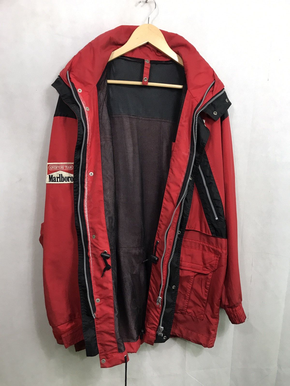 Marlboro 🔊🔥FINAL DROP🔥Rare vintage marlboro adventure team jacket Size US XL / EU 56 / 4 - 8 Thumbnail