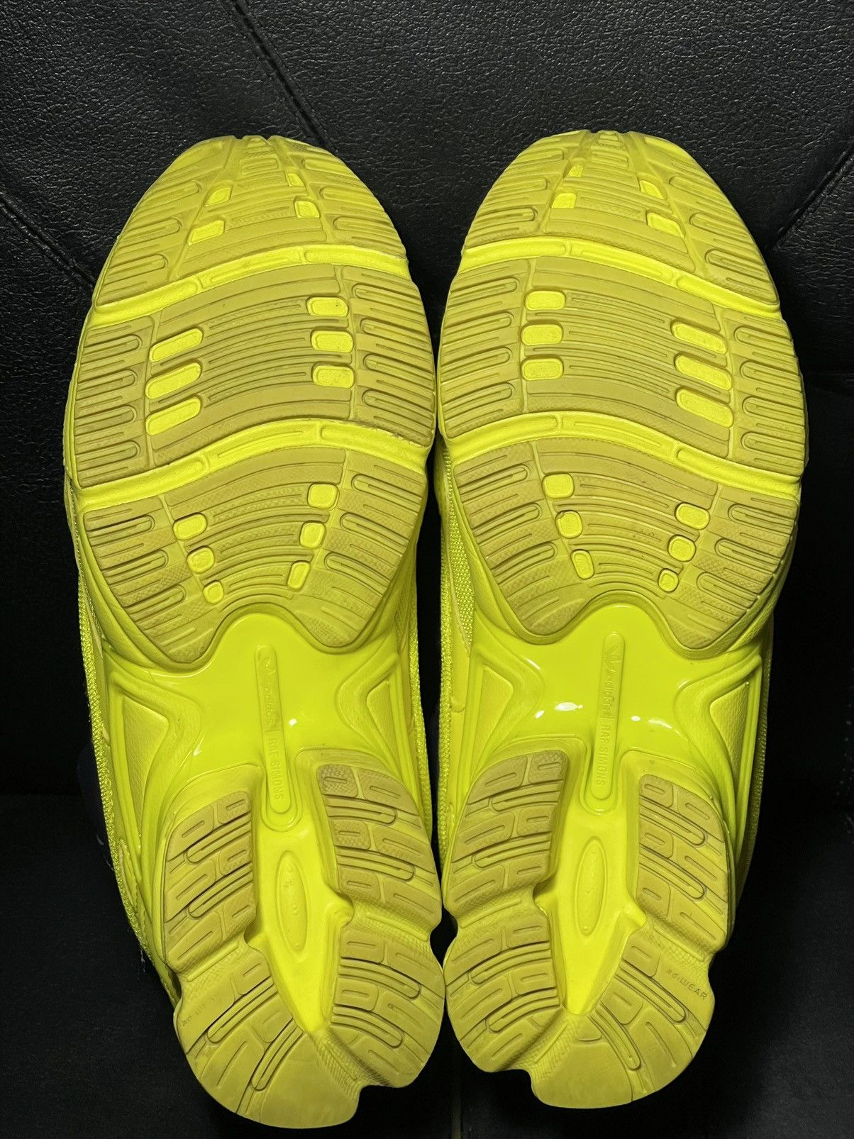 Adidas × Raf Simons Adidas Raf simons ozweego yellow fw18 Size US 9 / EU 42 - 9 Thumbnail