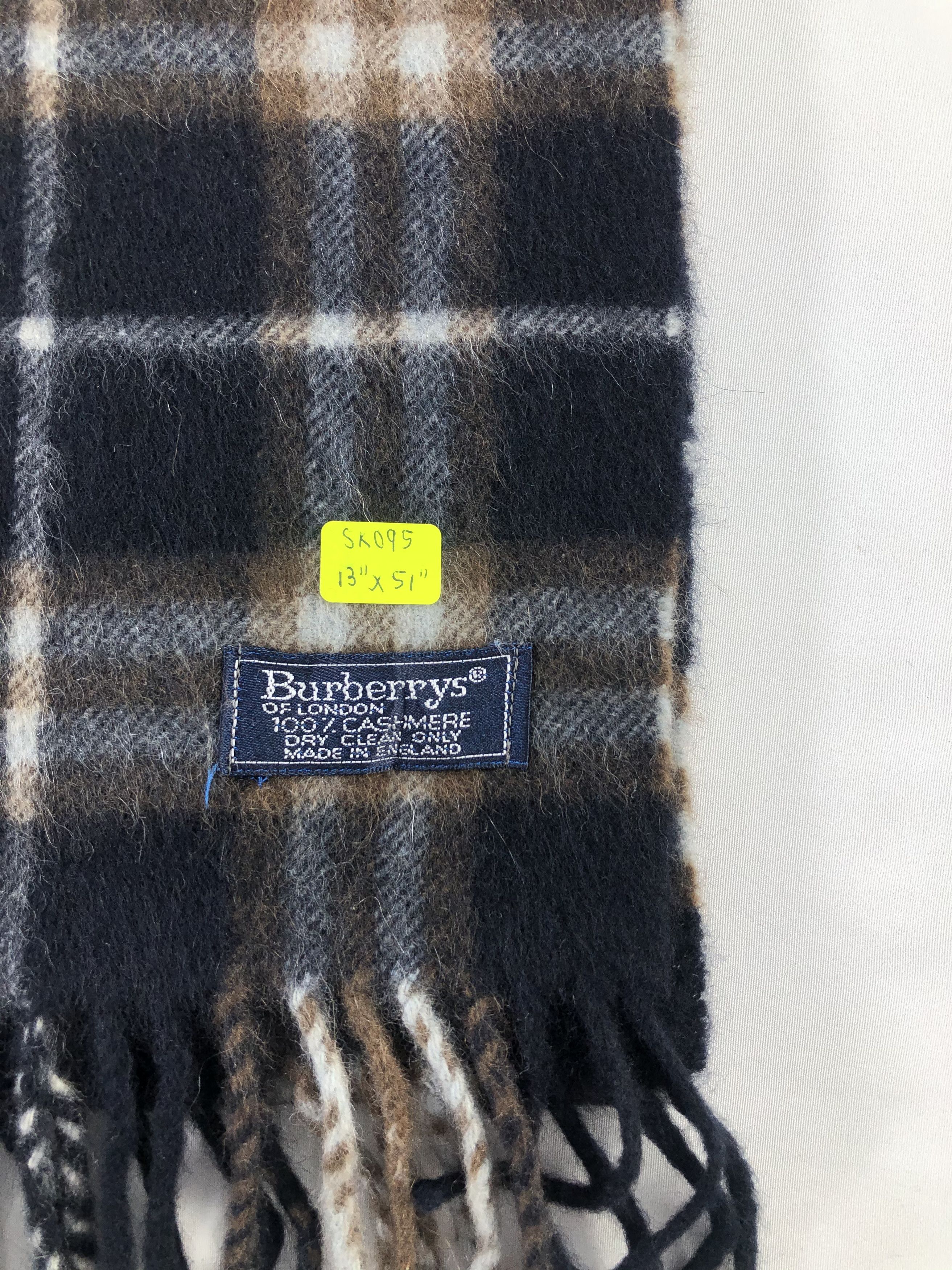 Burberry Burberry Cashmere Scarf / Muffler / Neckwear Size ONE SIZE - 4 Thumbnail