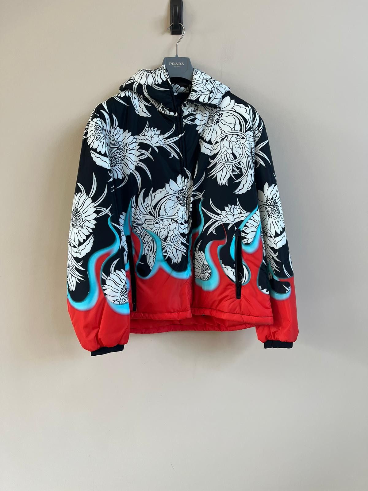 Prada Flames Floral Padded Jacket in Multicolor Size US M / EU 48-50 / 2 - 2 Thumbnail