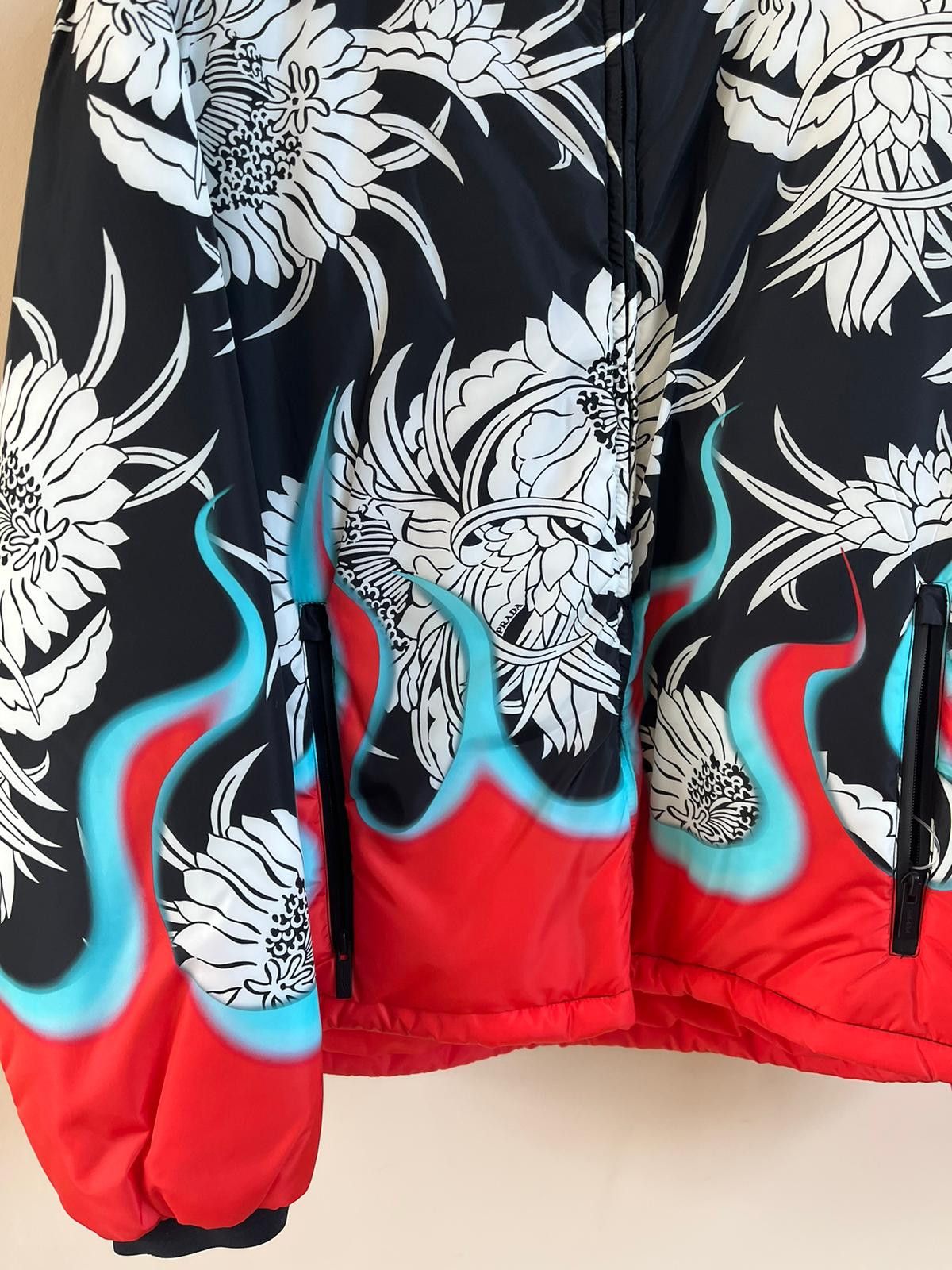 Prada Flames Floral Padded Jacket in Multicolor Size US M / EU 48-50 / 2 - 5 Thumbnail