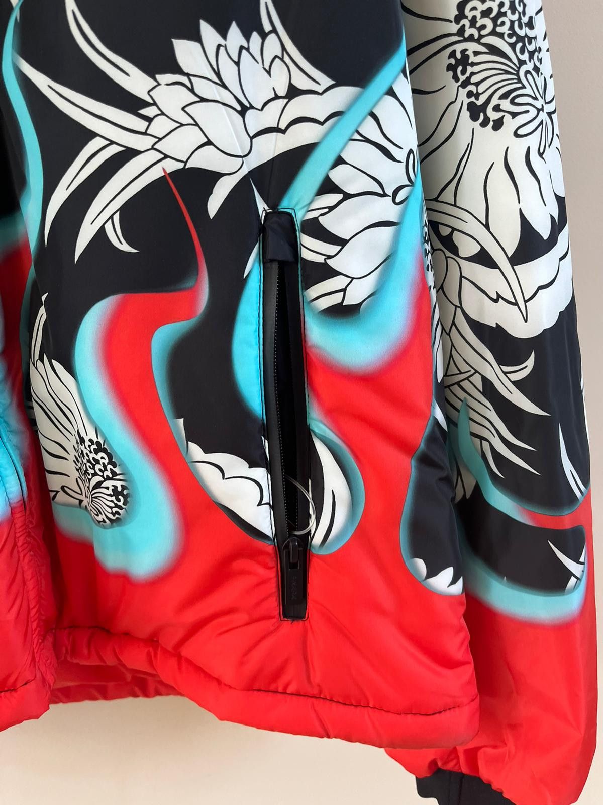 Prada Flames Floral Padded Jacket in Multicolor Size US M / EU 48-50 / 2 - 12 Thumbnail