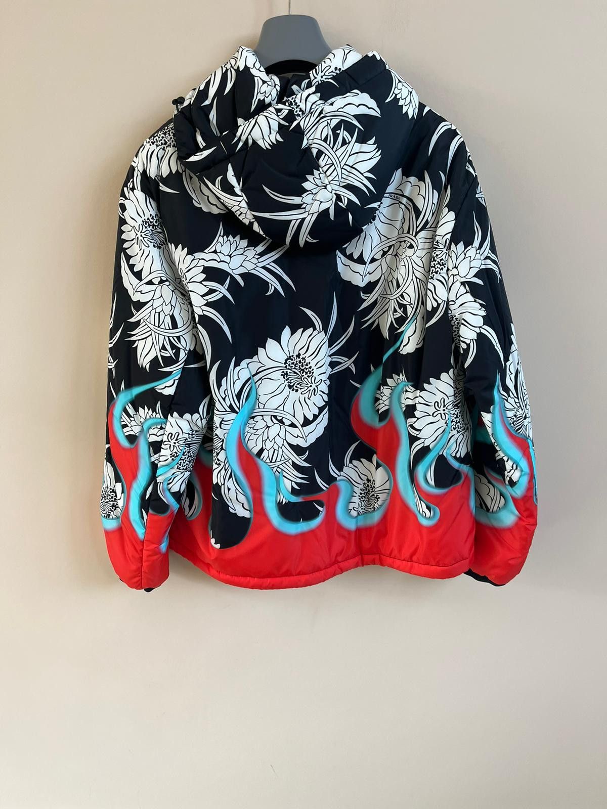 Prada Flames Floral Padded Jacket in Multicolor Size US M / EU 48-50 / 2 - 16 Thumbnail