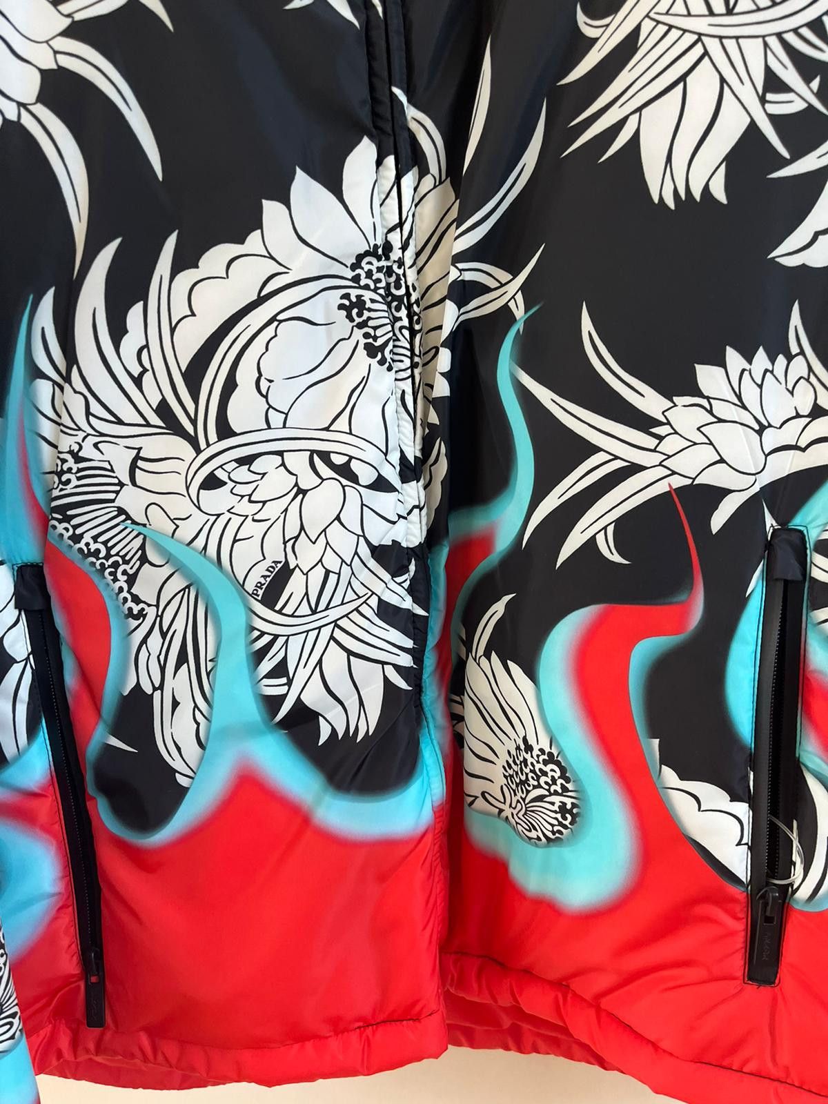 Prada Flames Floral Padded Jacket in Multicolor Size US M / EU 48-50 / 2 - 6 Thumbnail