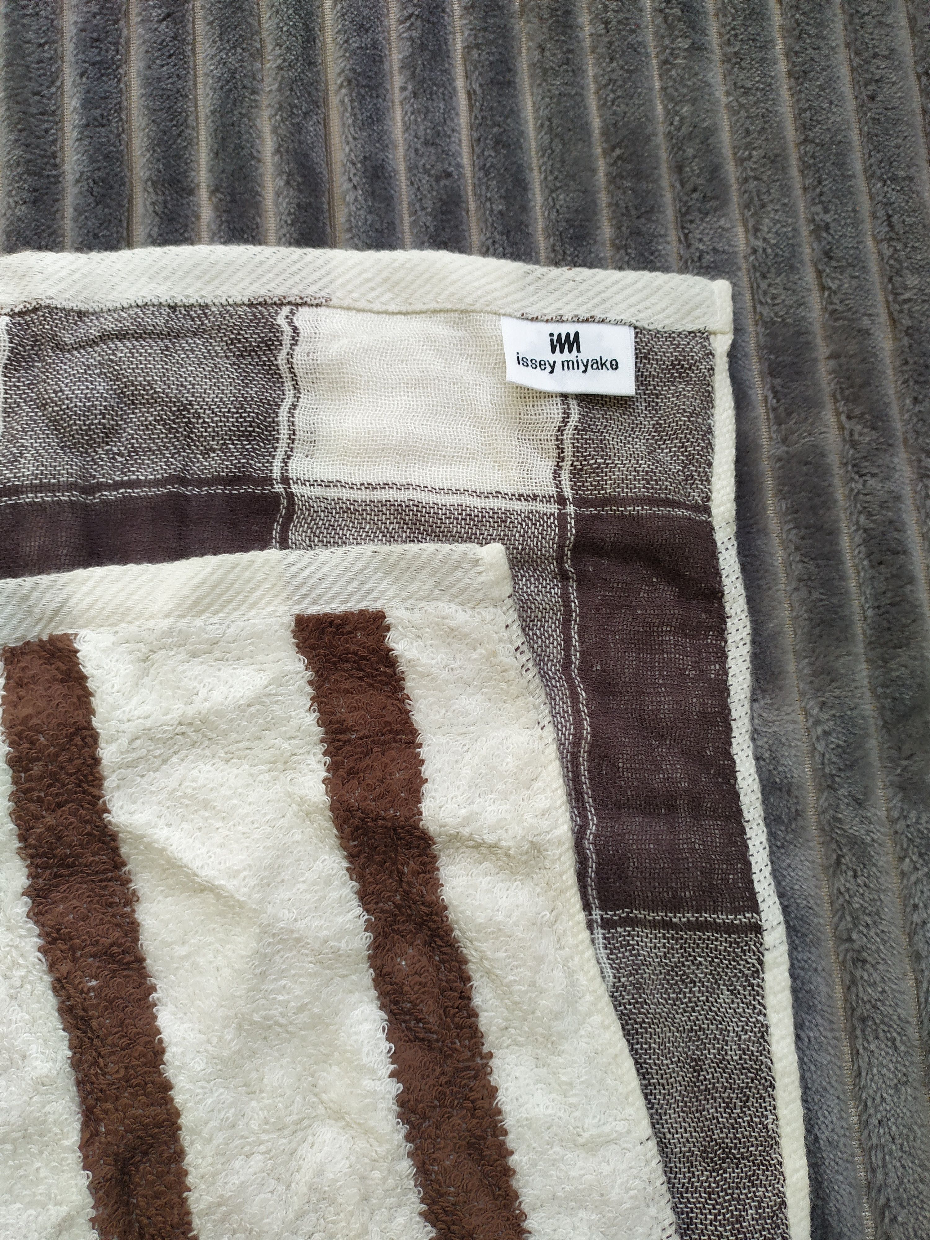 Issey Miyake × Vintage Vintage Issey Miyake Towel Handkerchief Size ONE SIZE - 1 Thumbnail
