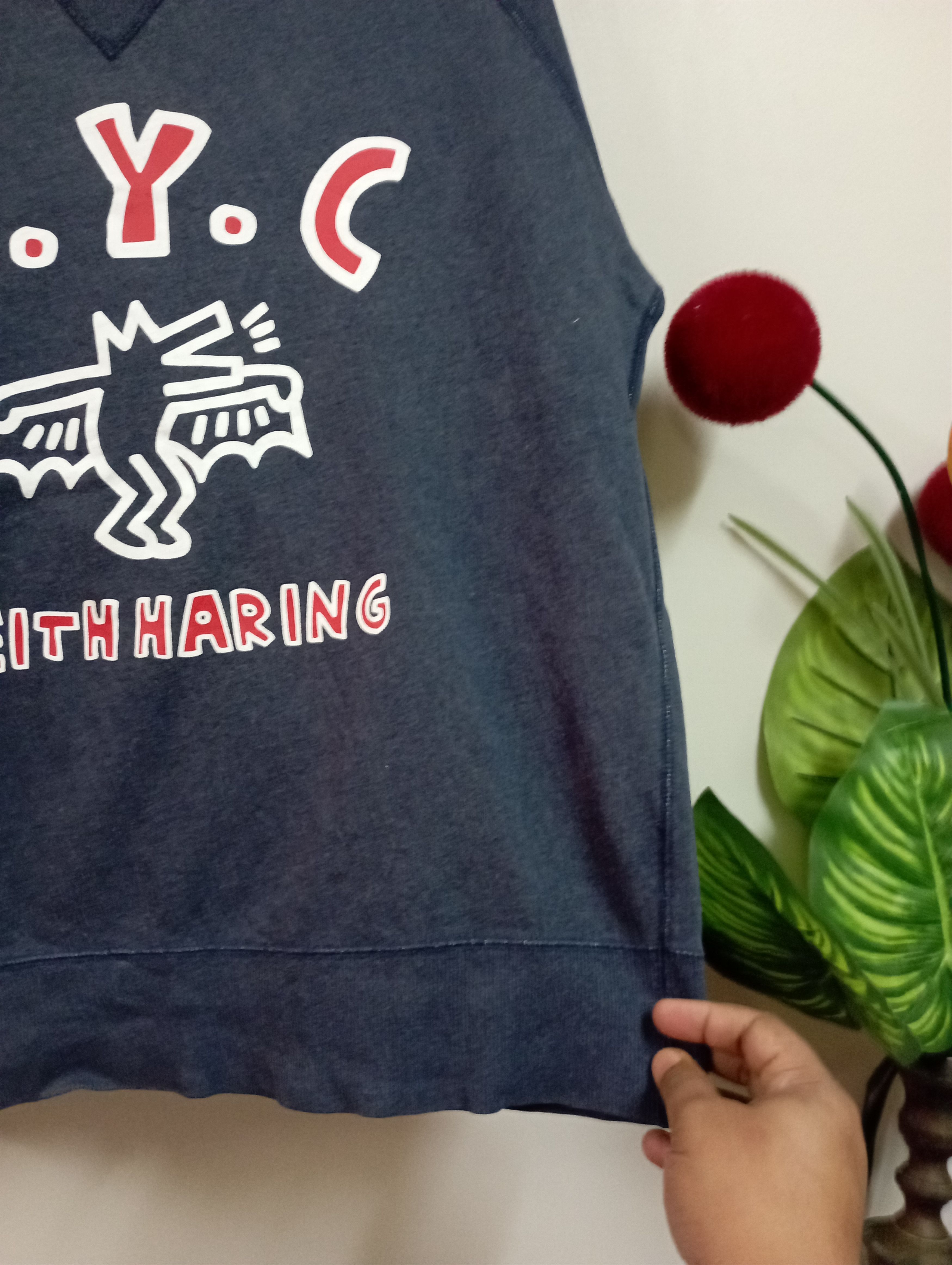 Keith Haring Vintage Keith Haring + Uniqlo SweetShirt Size US L / EU 52-54 / 3 - 7 Thumbnail