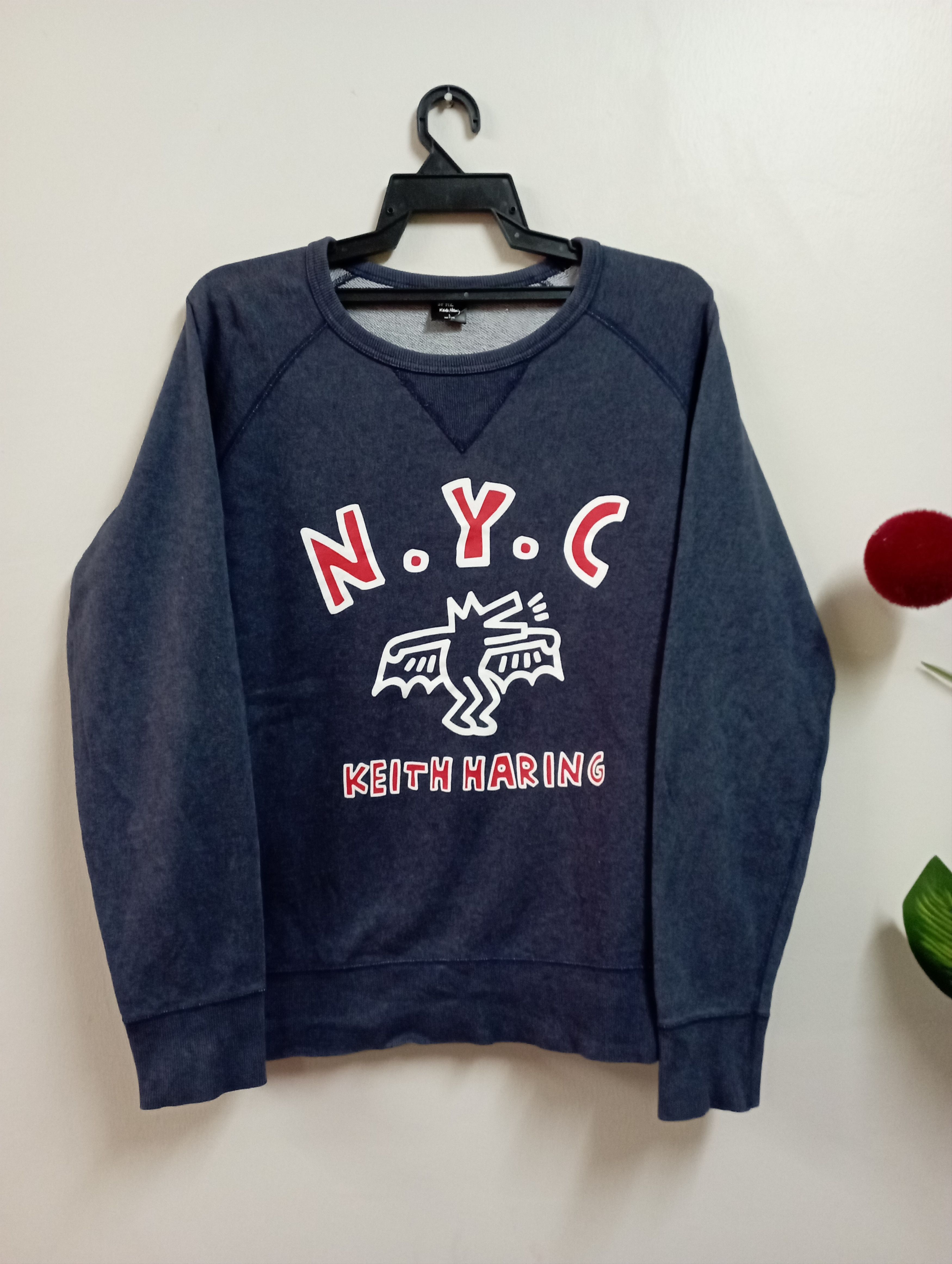 Keith Haring Vintage Keith Haring + Uniqlo SweetShirt Size US L / EU 52-54 / 3 - 1 Thumbnail